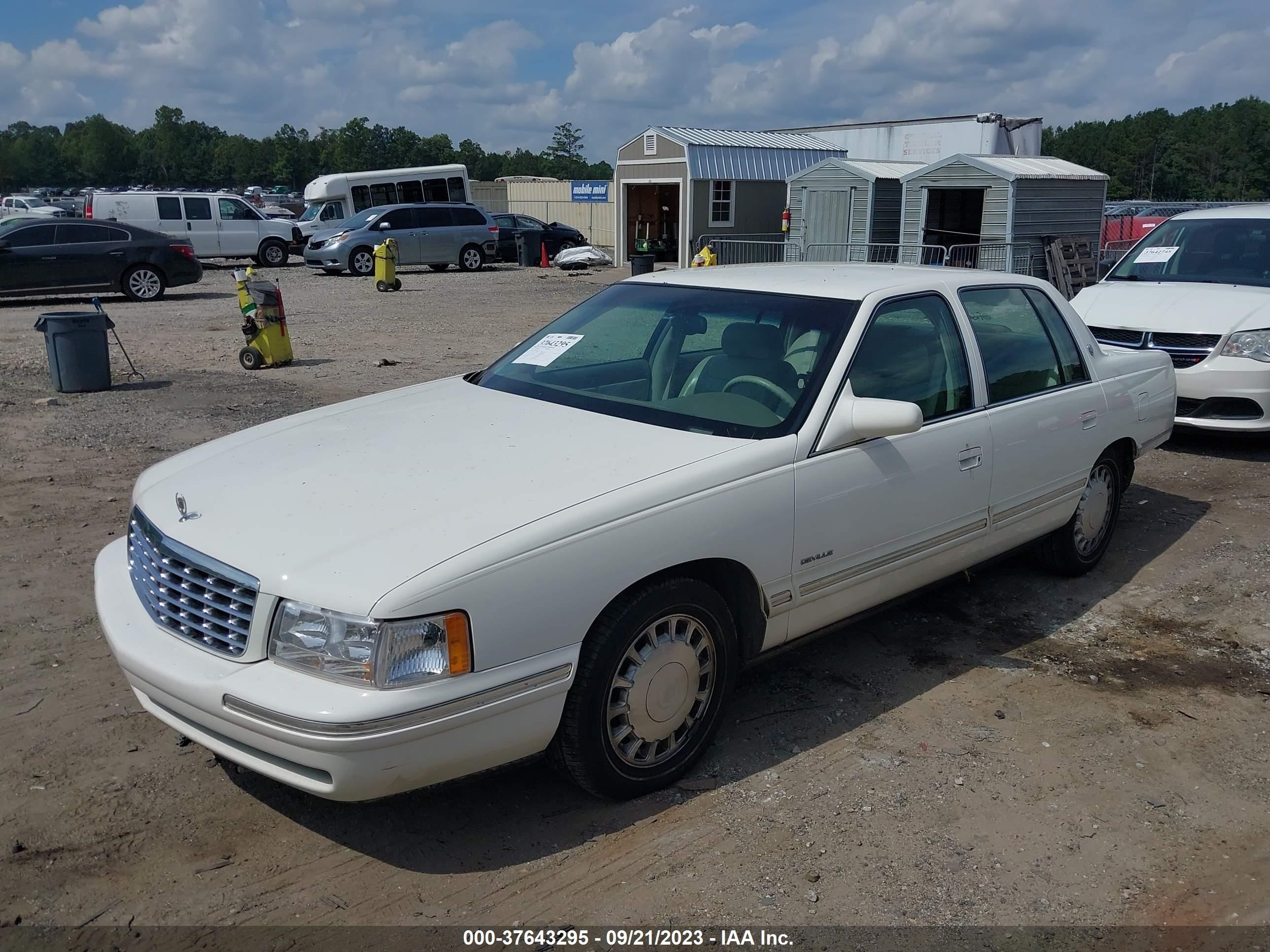 Photo 1 VIN: 1G6KD54Y4WU795374 - CADILLAC DE VILLE 