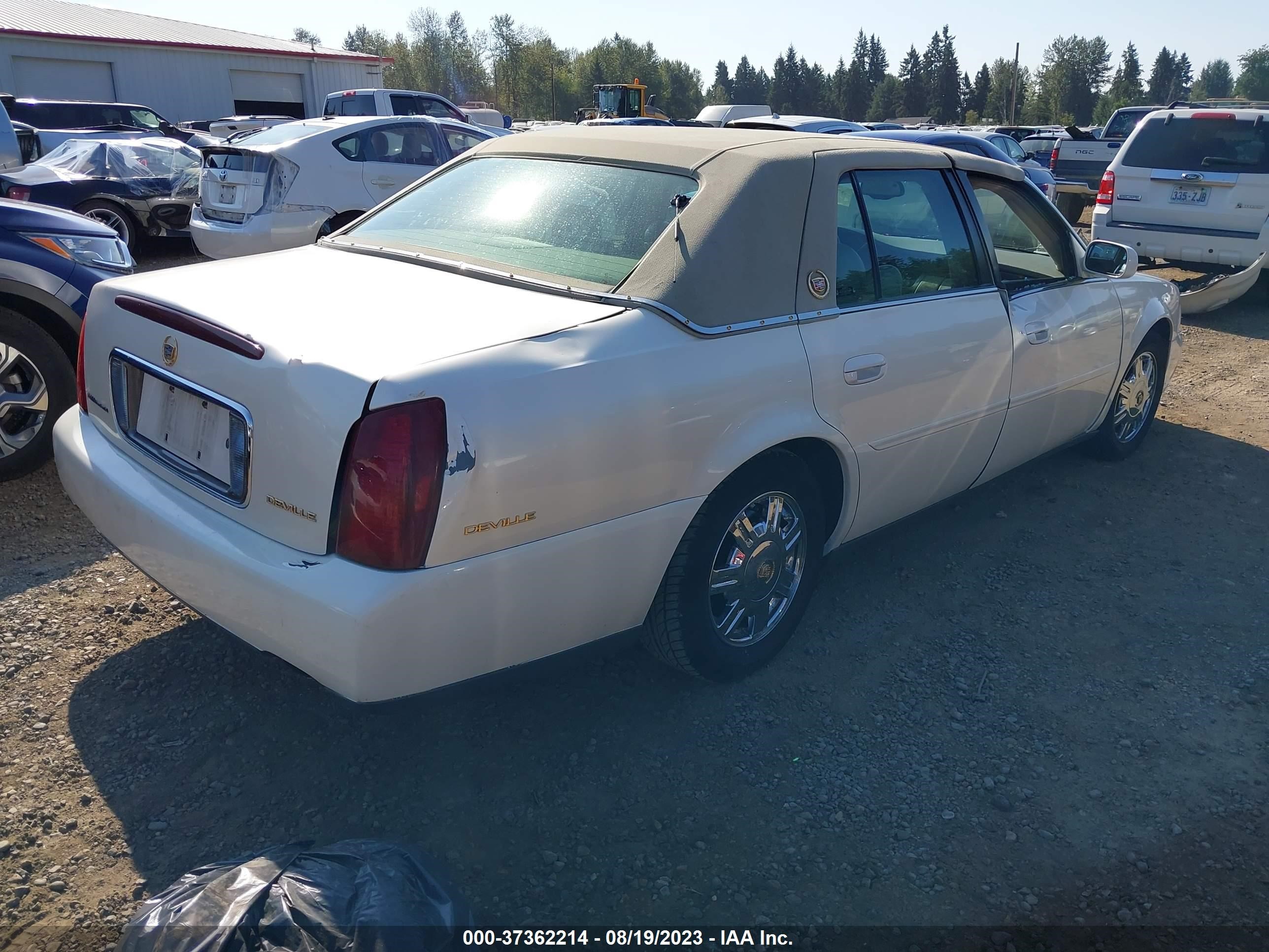 Photo 3 VIN: 1G6KD54Y53U122718 - CADILLAC DE VILLE 