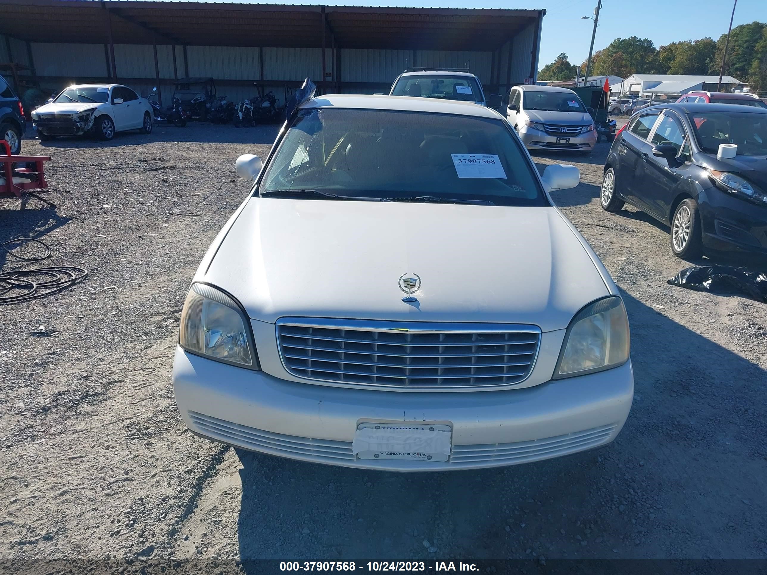 Photo 11 VIN: 1G6KD54Y53U215299 - CADILLAC DE VILLE 