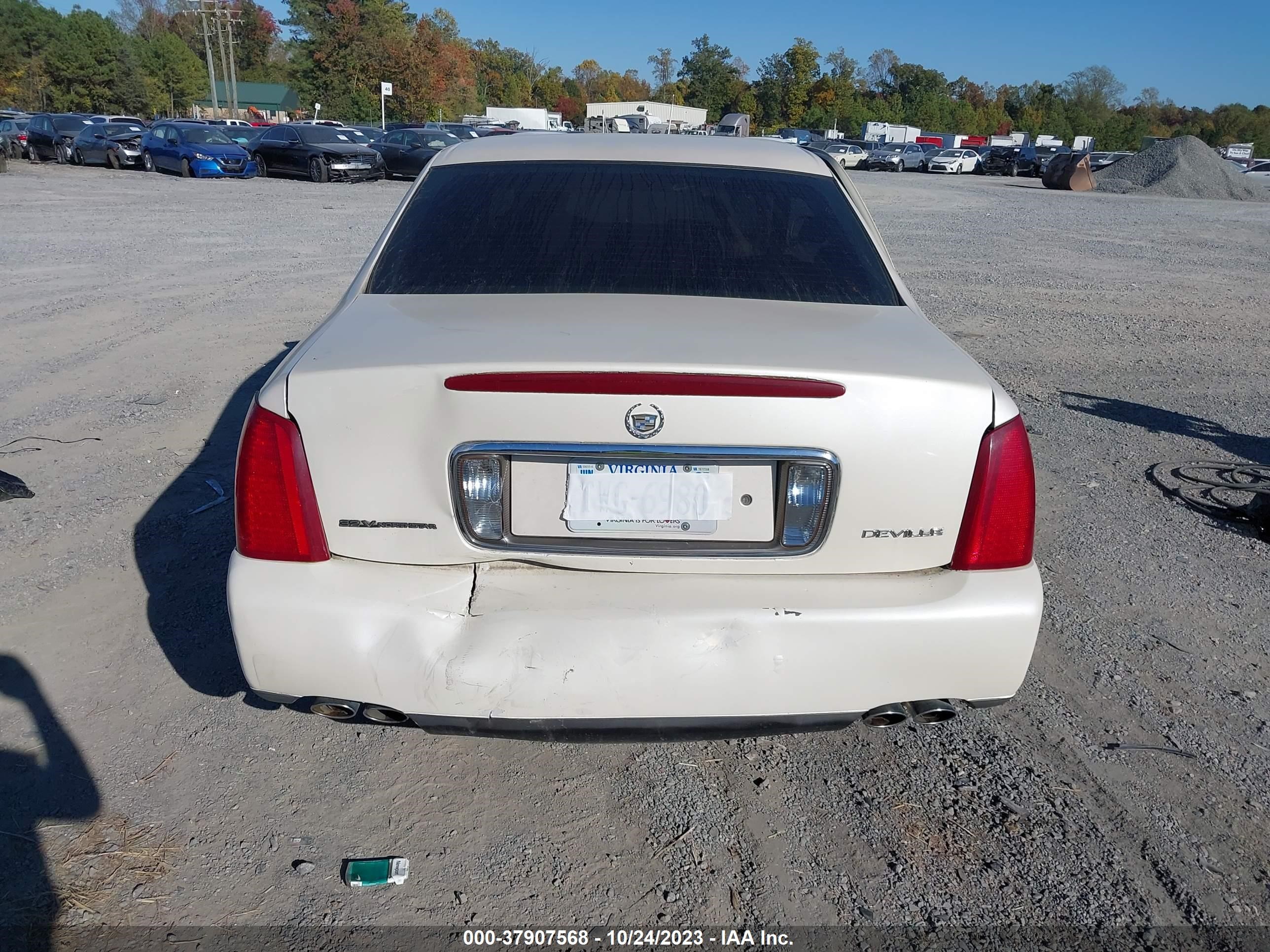 Photo 15 VIN: 1G6KD54Y53U215299 - CADILLAC DE VILLE 