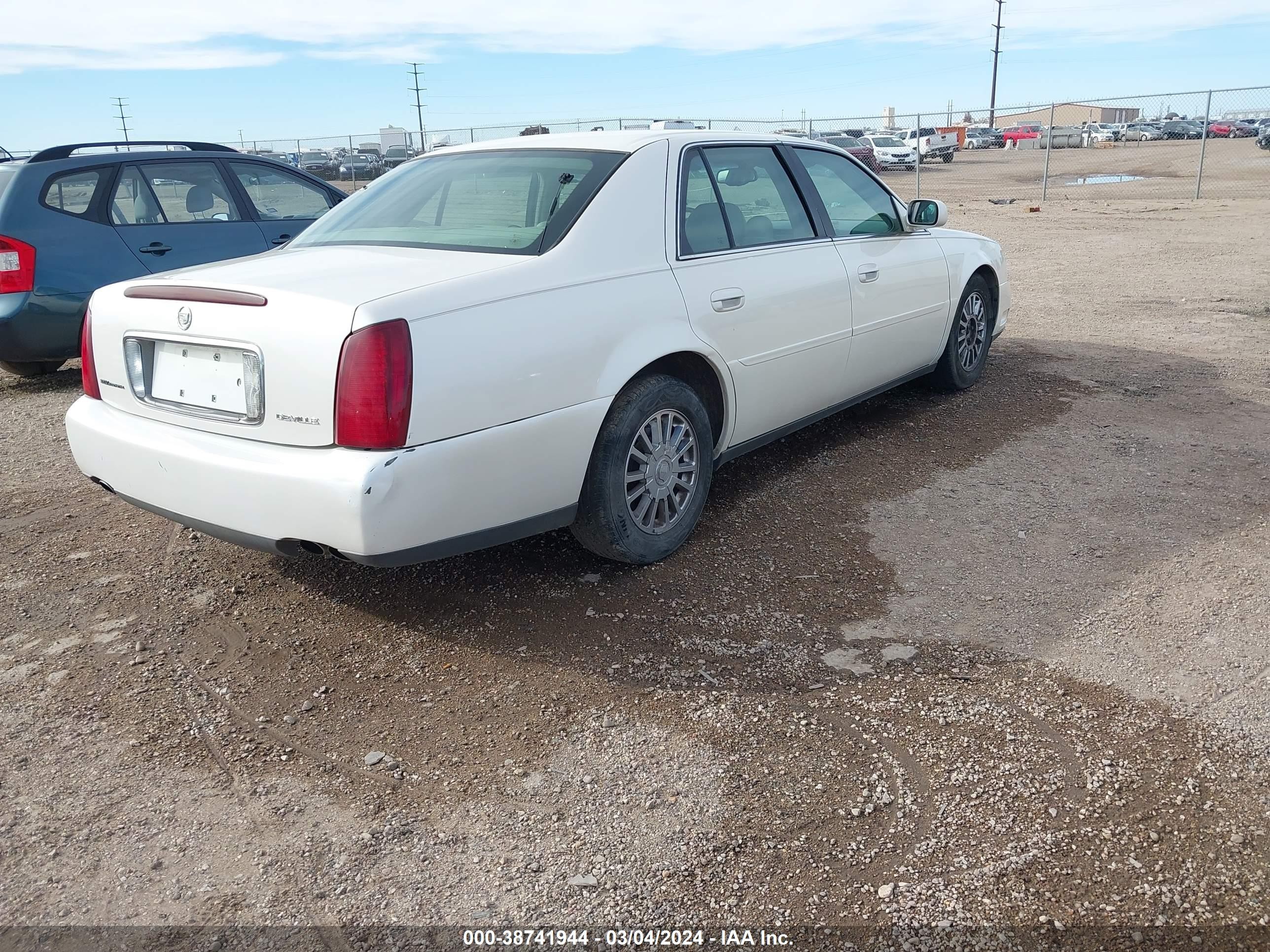 Photo 3 VIN: 1G6KD54Y53U229283 - CADILLAC DE VILLE 