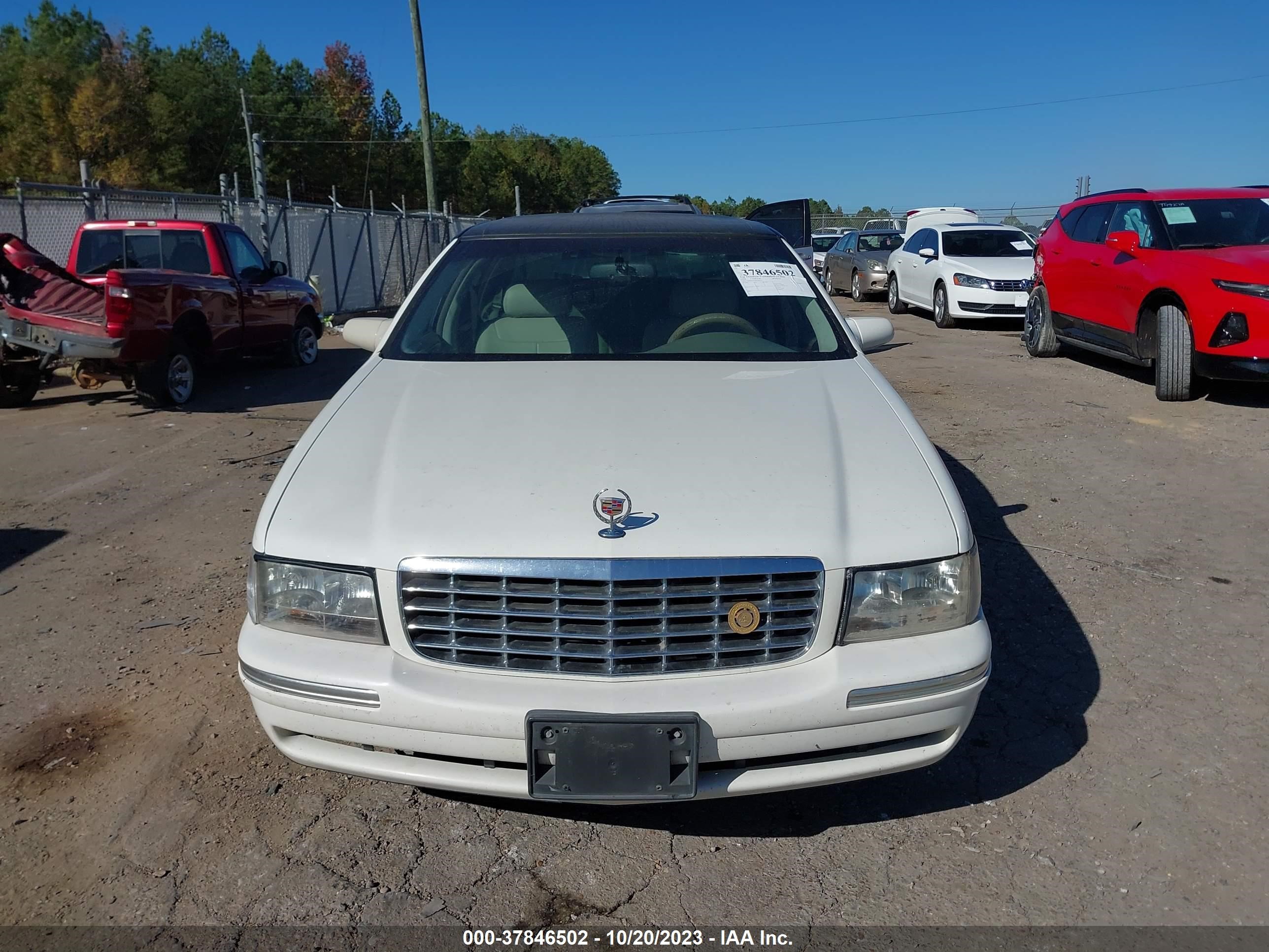 Photo 5 VIN: 1G6KD54Y5WU701115 - CADILLAC DE VILLE 