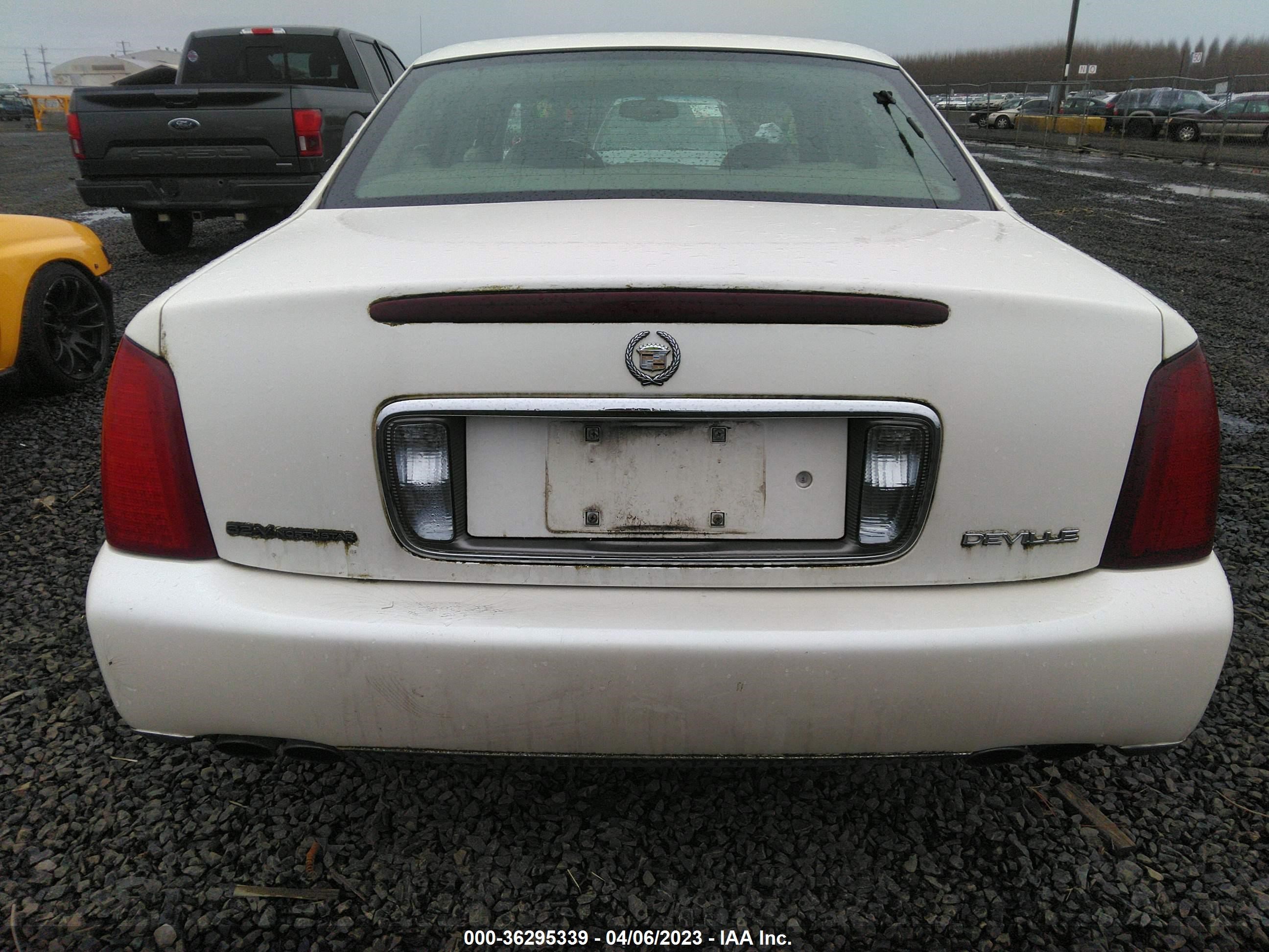 Photo 5 VIN: 1G6KD54Y5YU269872 - CADILLAC DE VILLE 