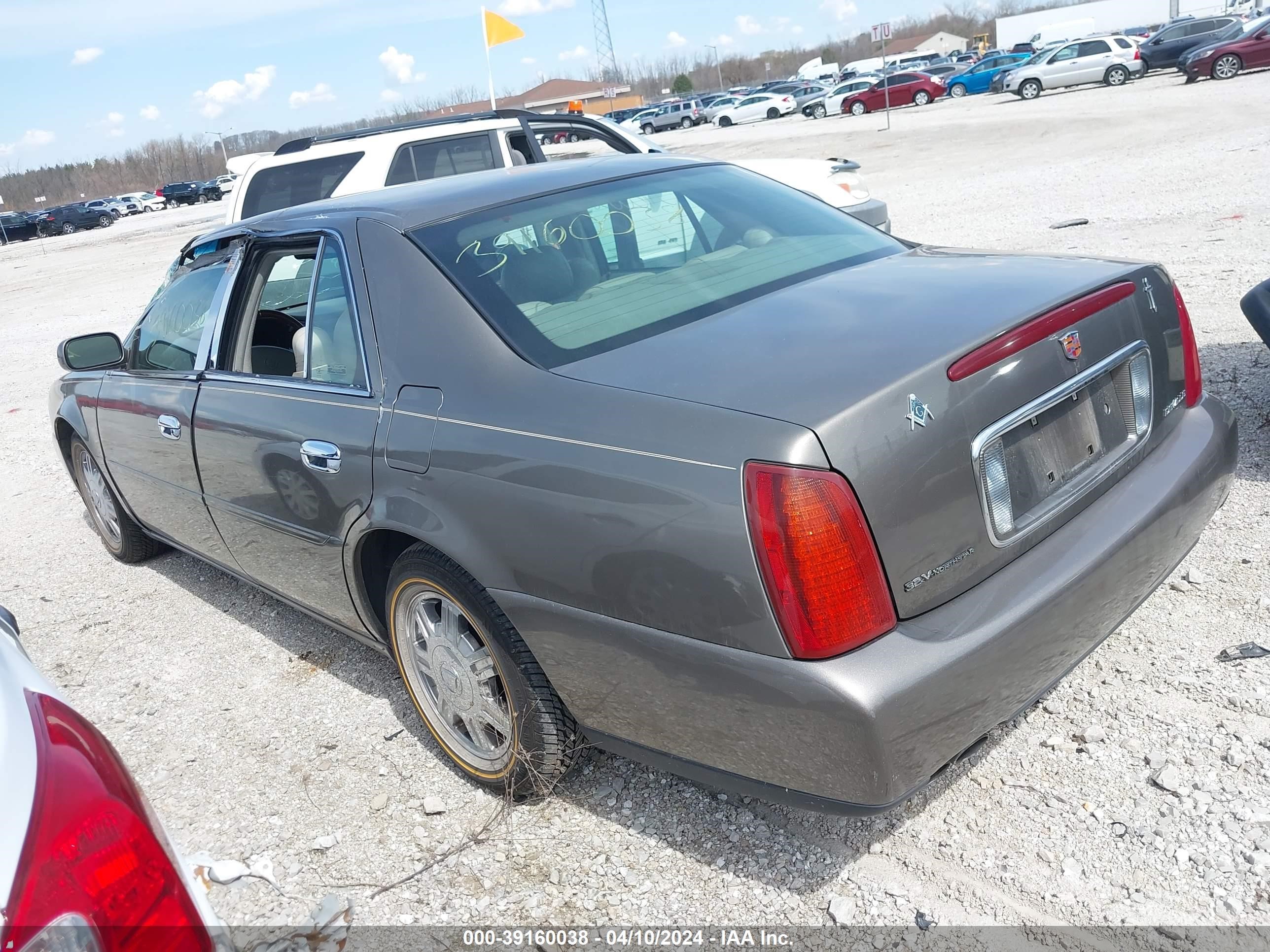 Photo 2 VIN: 1G6KD54Y5YU326698 - CADILLAC DE VILLE 