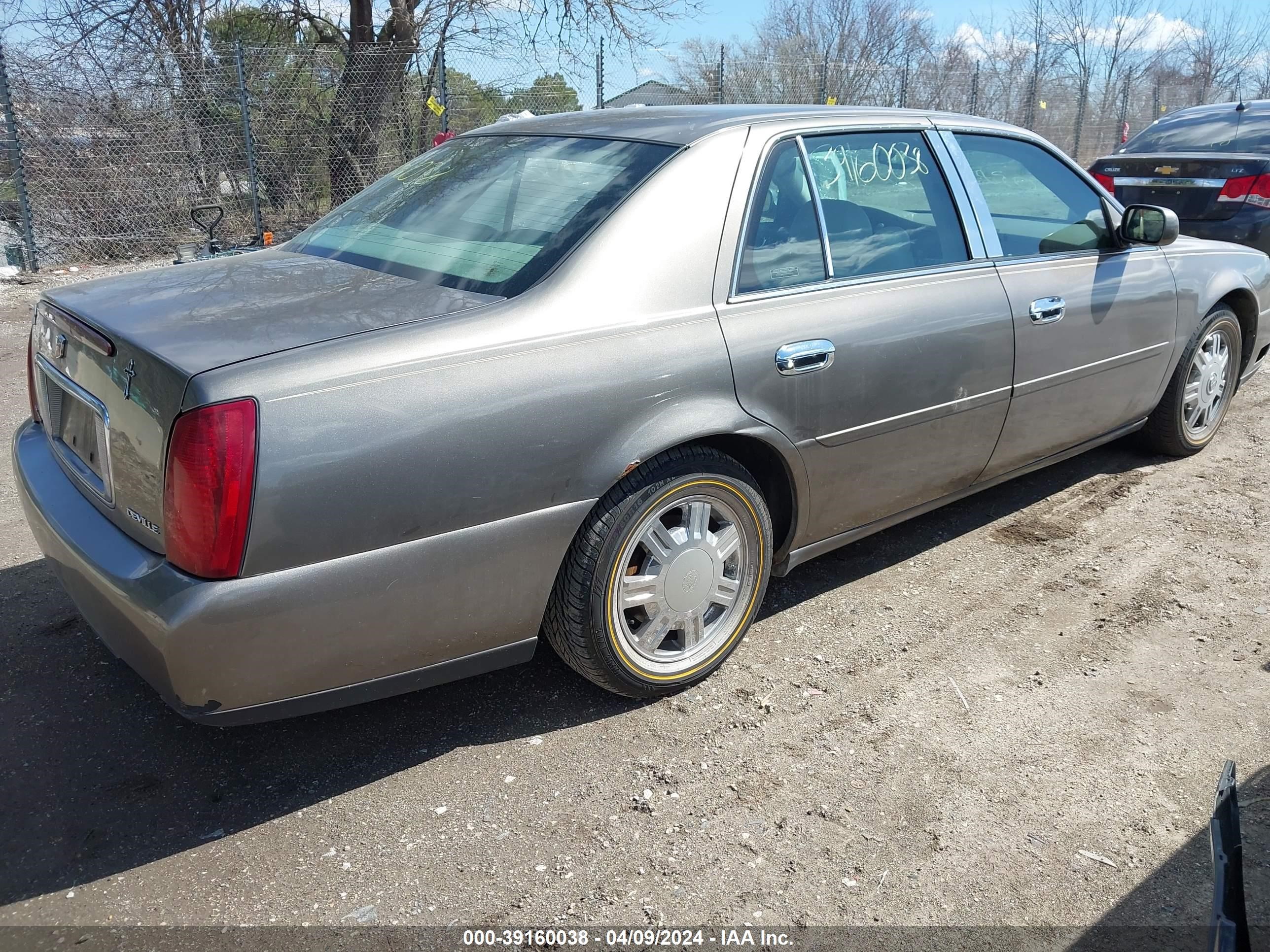 Photo 3 VIN: 1G6KD54Y5YU326698 - CADILLAC DE VILLE 