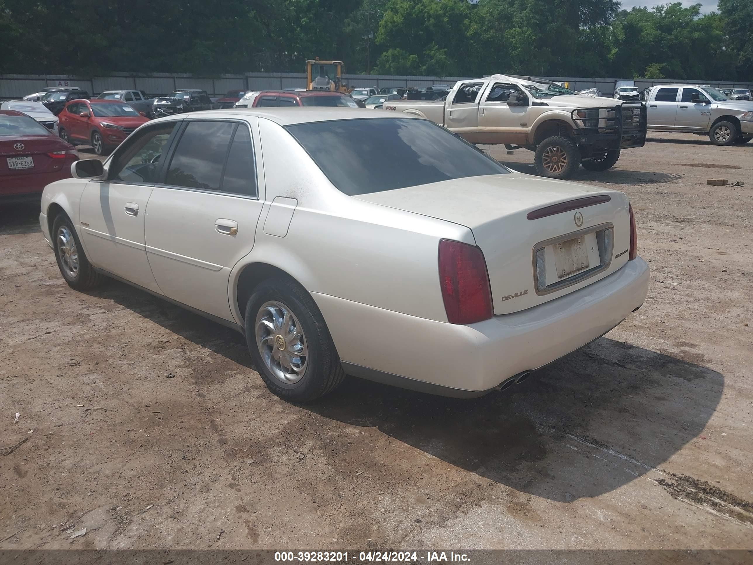 Photo 2 VIN: 1G6KD54Y63U157882 - CADILLAC DE VILLE 