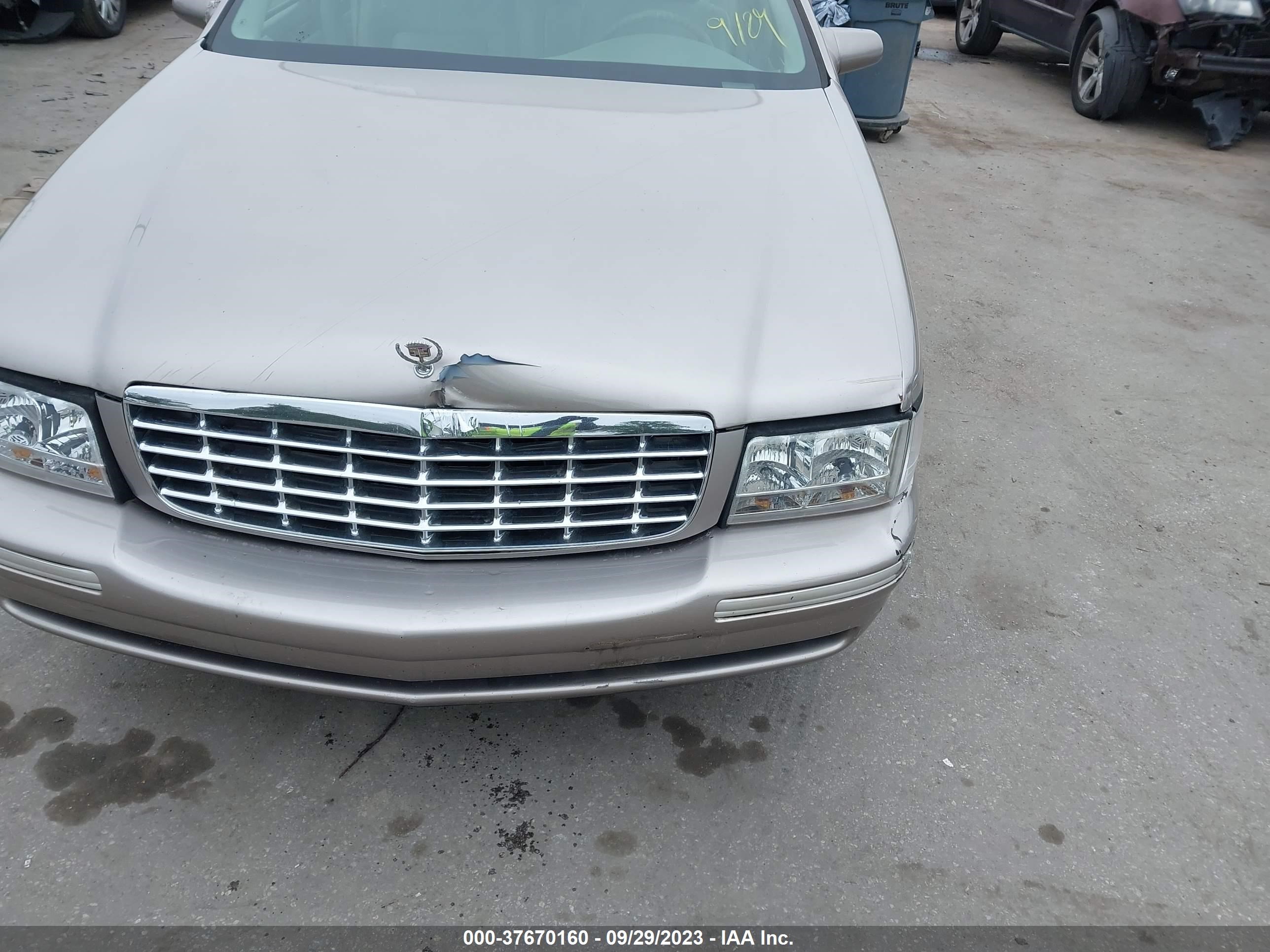 Photo 5 VIN: 1G6KD54Y6VU265938 - CADILLAC DE VILLE 