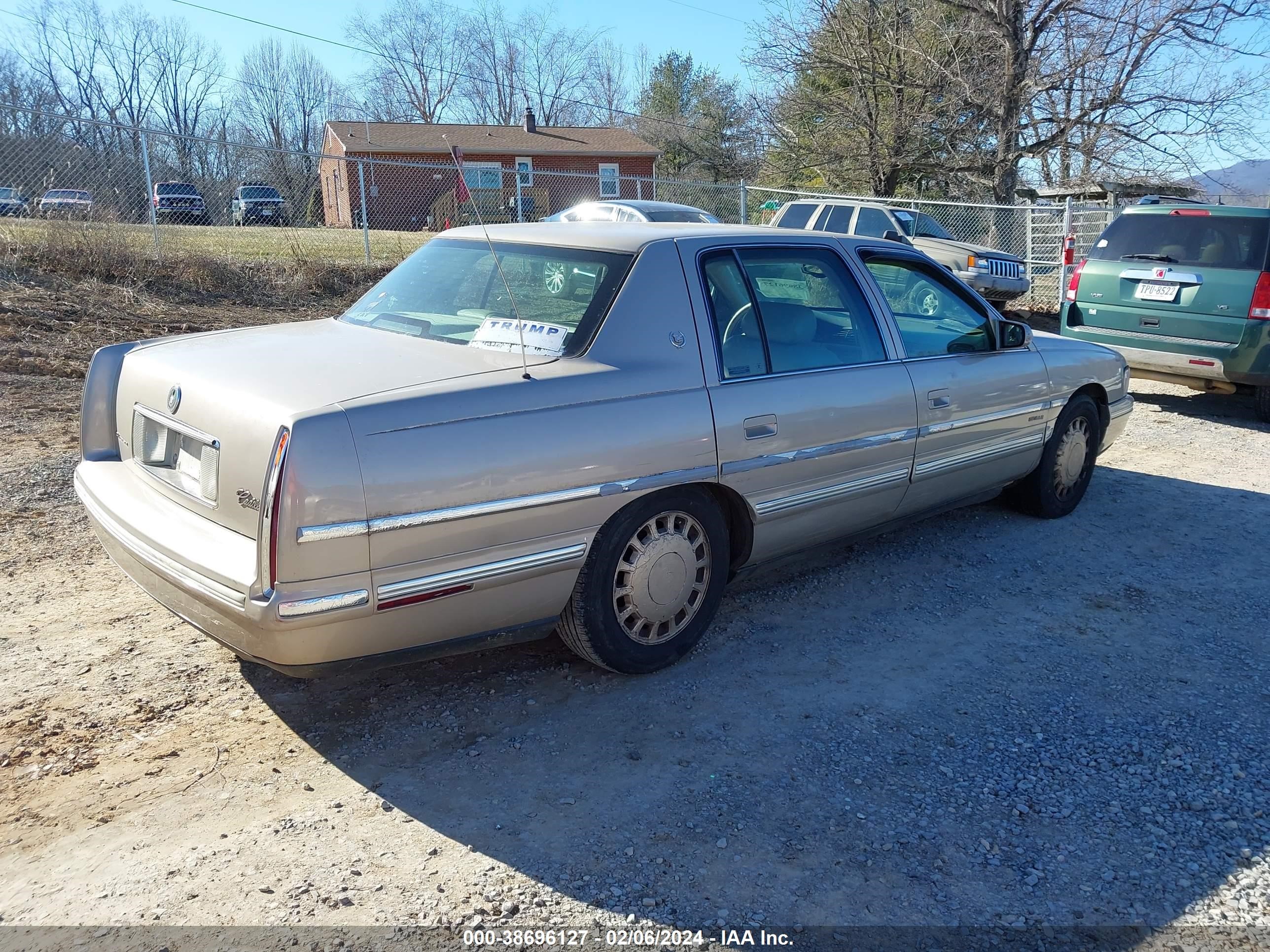 Photo 3 VIN: 1G6KD54Y6WU767589 - CADILLAC DE VILLE 