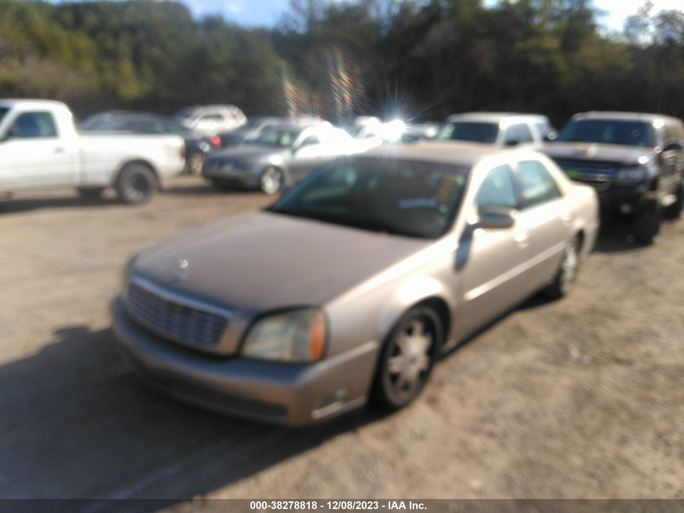 Photo 5 VIN: 1G6KD54Y74U169198 - CADILLAC DE VILLE 