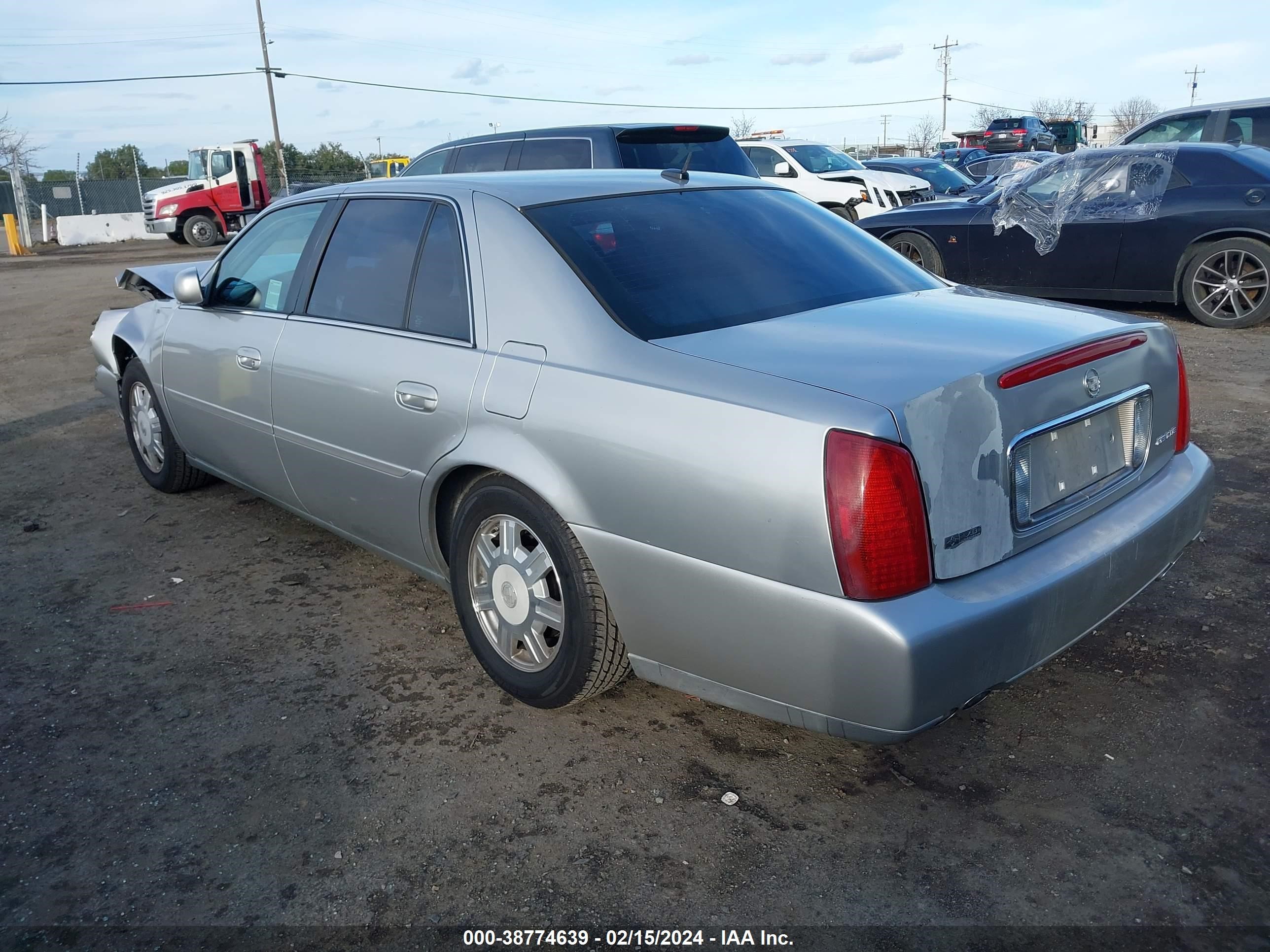 Photo 2 VIN: 1G6KD54Y75U263728 - CADILLAC DE VILLE 