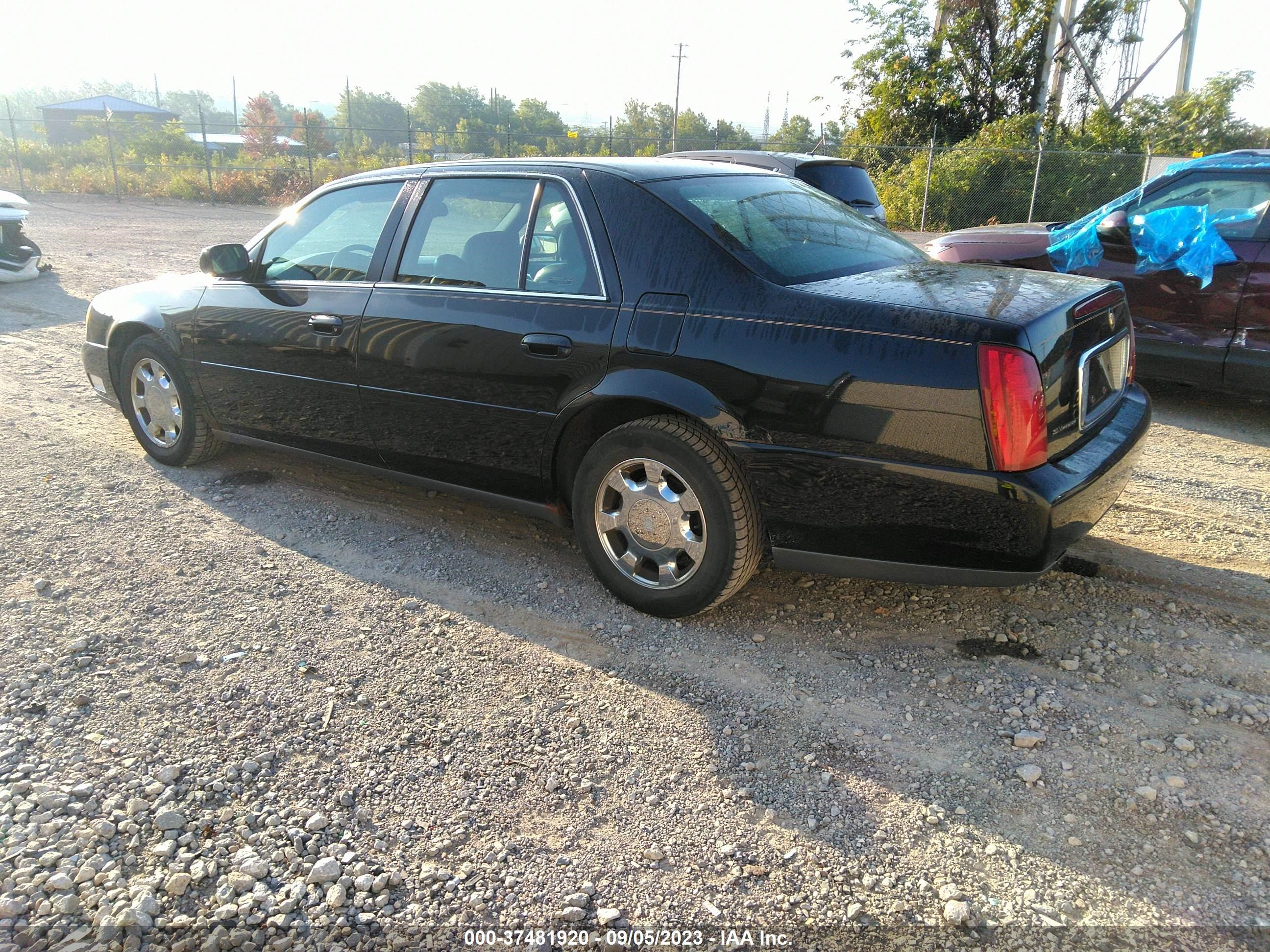 Photo 2 VIN: 1G6KD54Y81U246902 - CADILLAC DE VILLE 