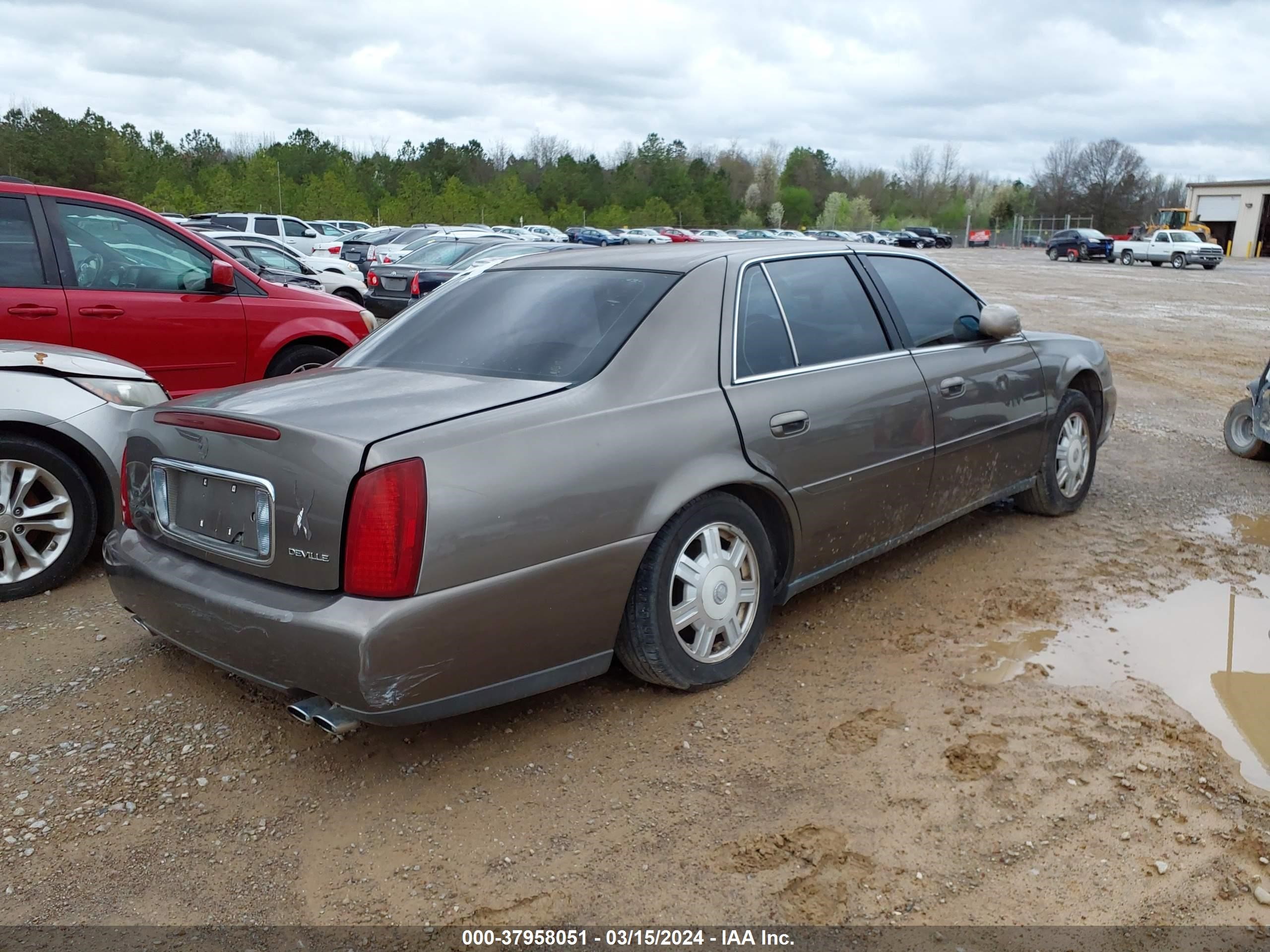 Photo 3 VIN: 1G6KD54Y83U183092 - CADILLAC DE VILLE 