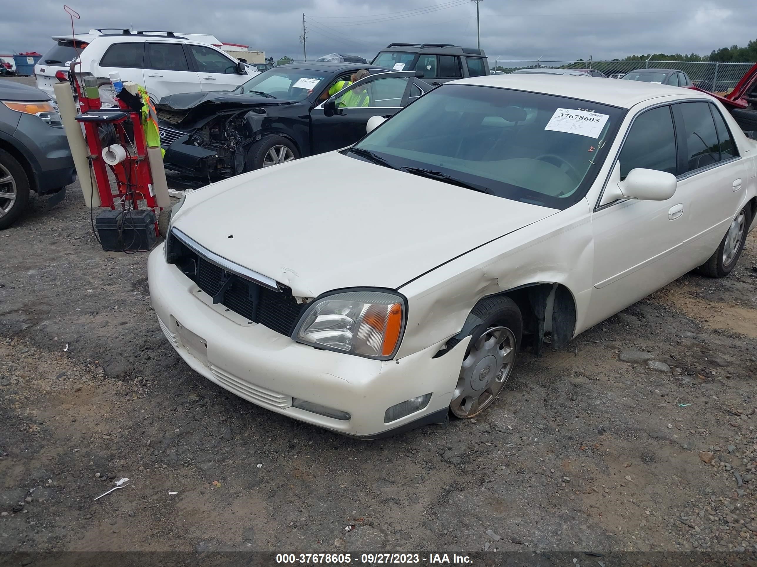 Photo 5 VIN: 1G6KD54Y8YU185397 - CADILLAC DE VILLE 