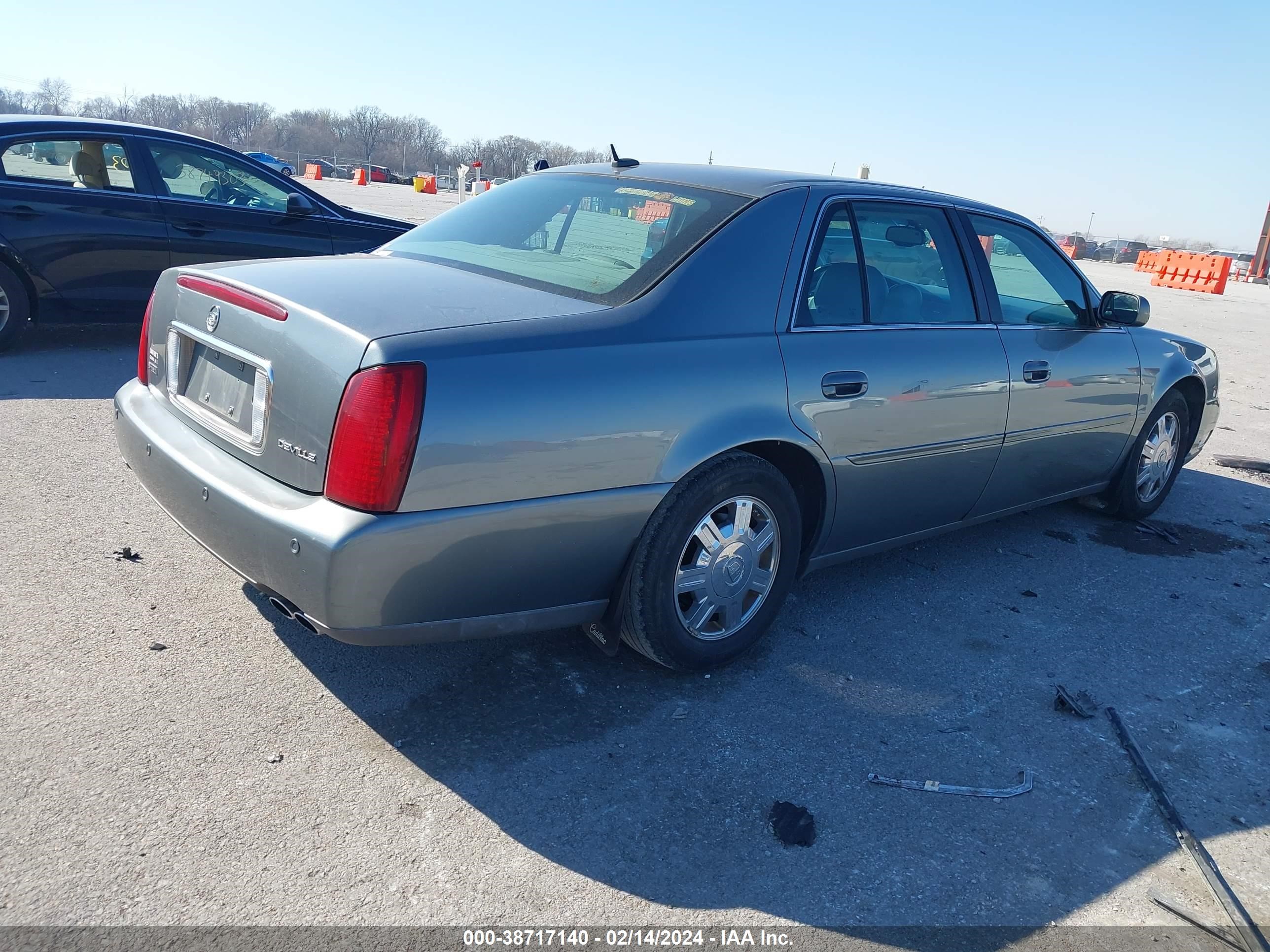 Photo 3 VIN: 1G6KD54Y95U229418 - CADILLAC DE VILLE 