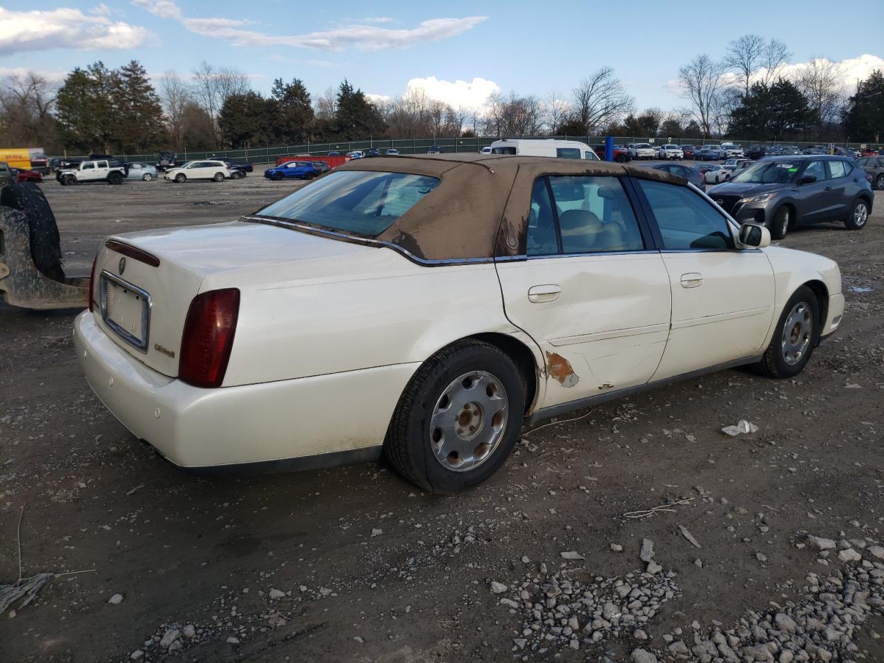 Photo 2 VIN: 1G6KD54Y9YU228435 - CADILLAC DE VILLE 