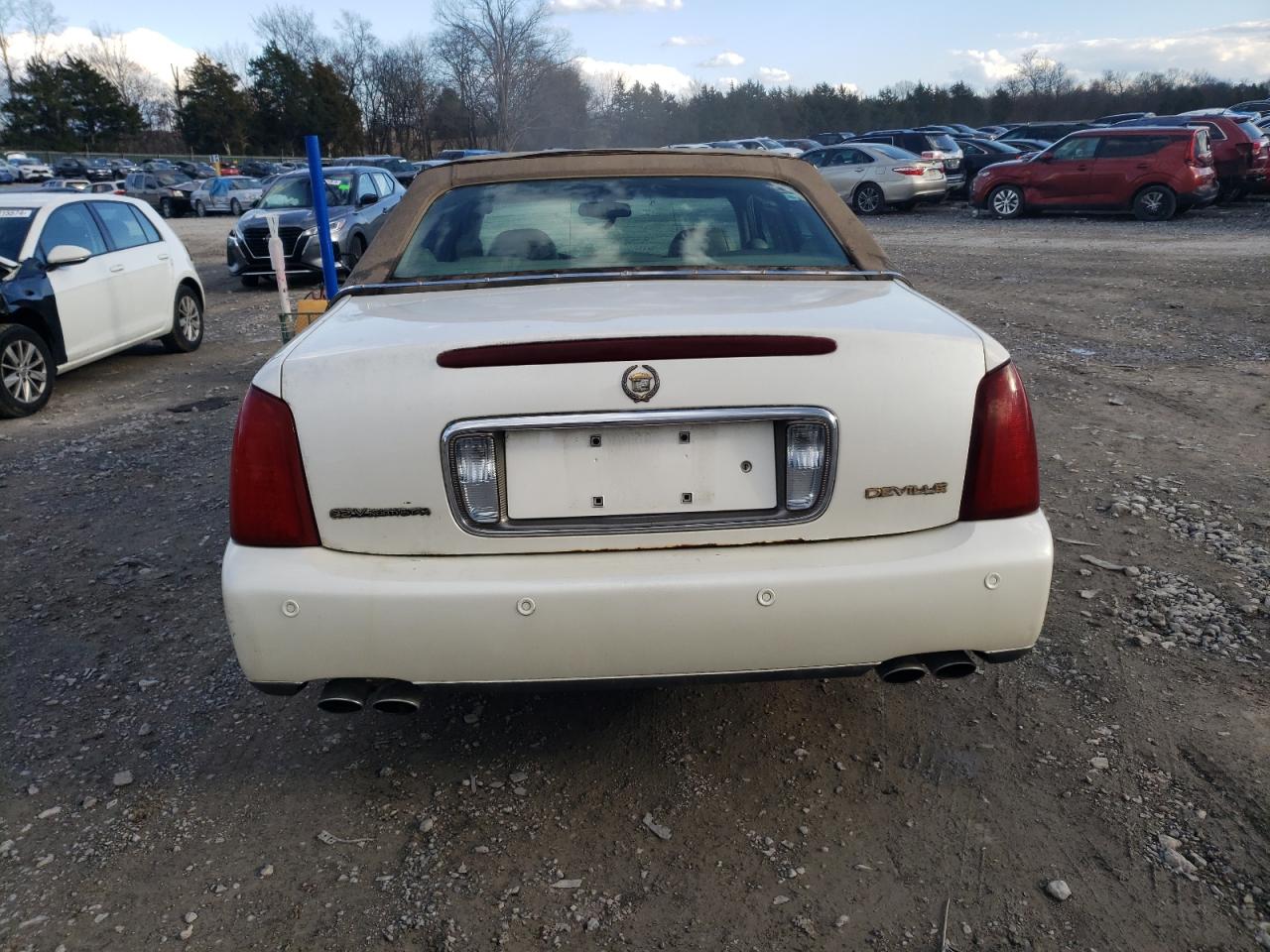 Photo 5 VIN: 1G6KD54Y9YU228435 - CADILLAC DE VILLE 