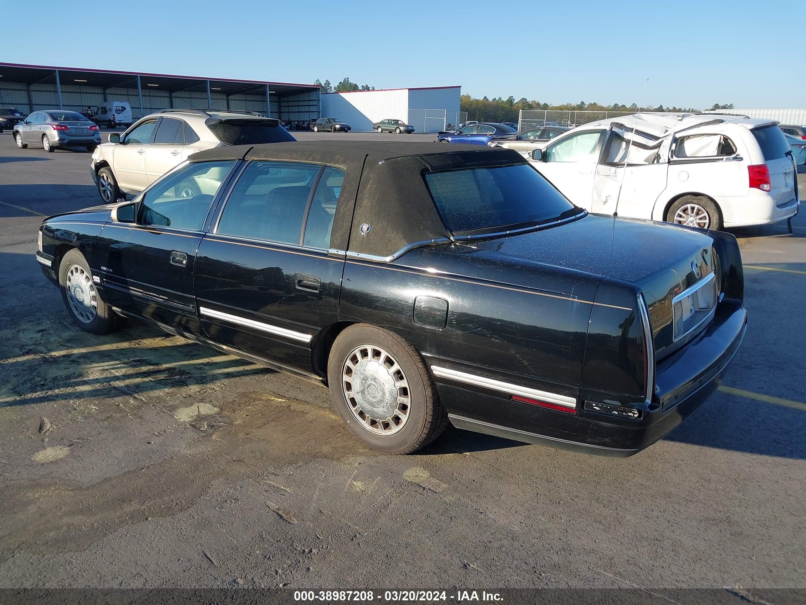 Photo 2 VIN: 1G6KD54YXWU807690 - CADILLAC DE VILLE 