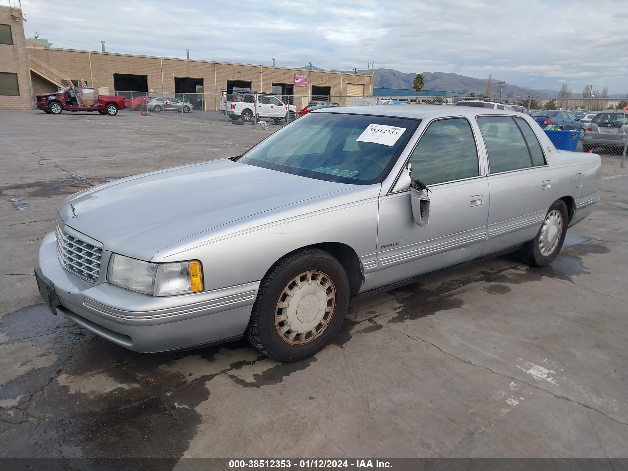 Photo 1 VIN: 1G6KD54YXXU767256 - CADILLAC DE VILLE 