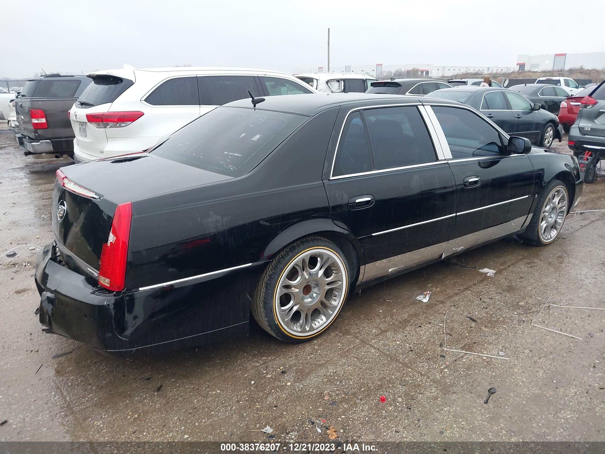 Photo 3 VIN: 1G6KD57928U135986 - CADILLAC DTS 