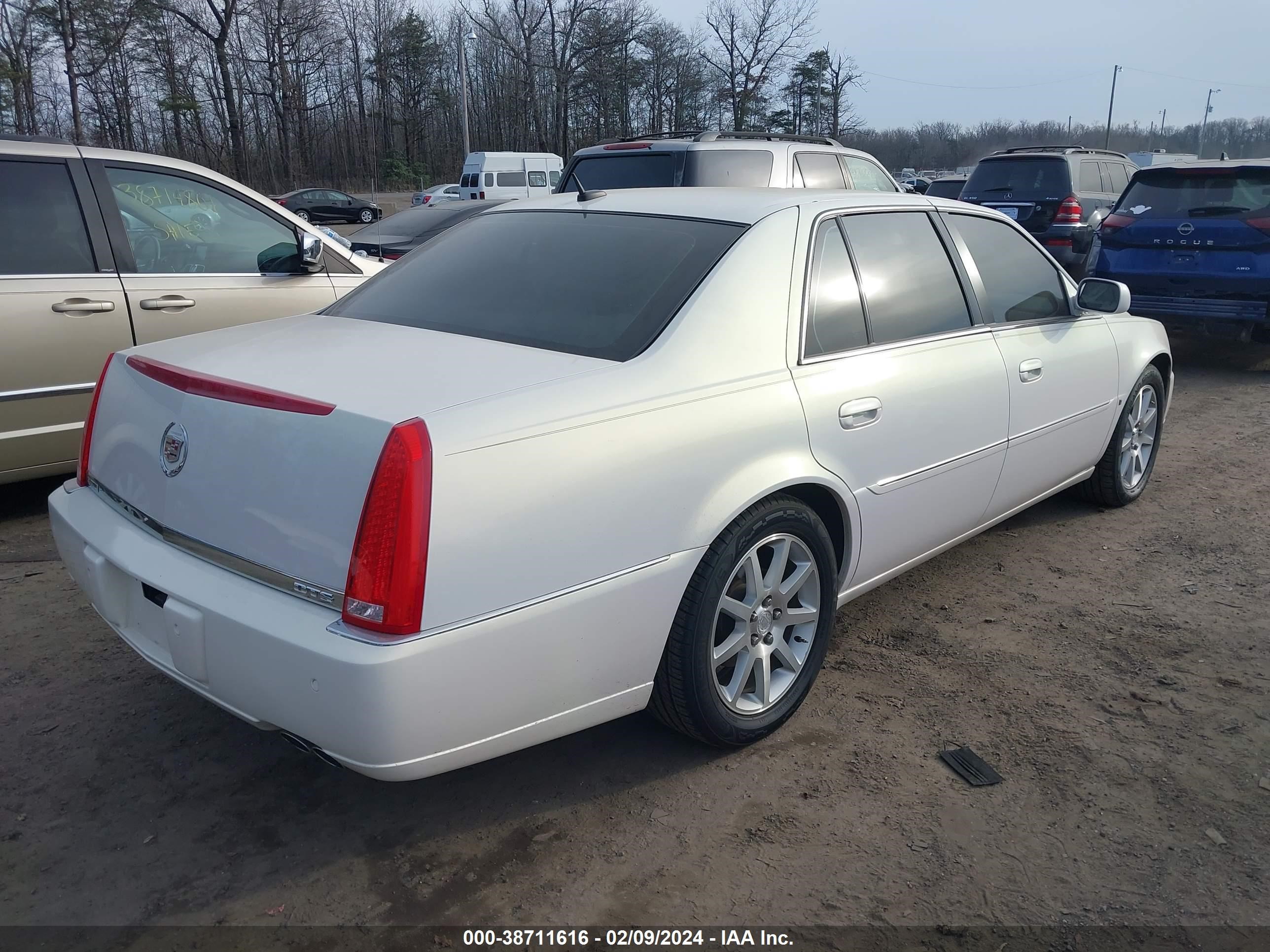 Photo 3 VIN: 1G6KD57966U151623 - CADILLAC DTS 