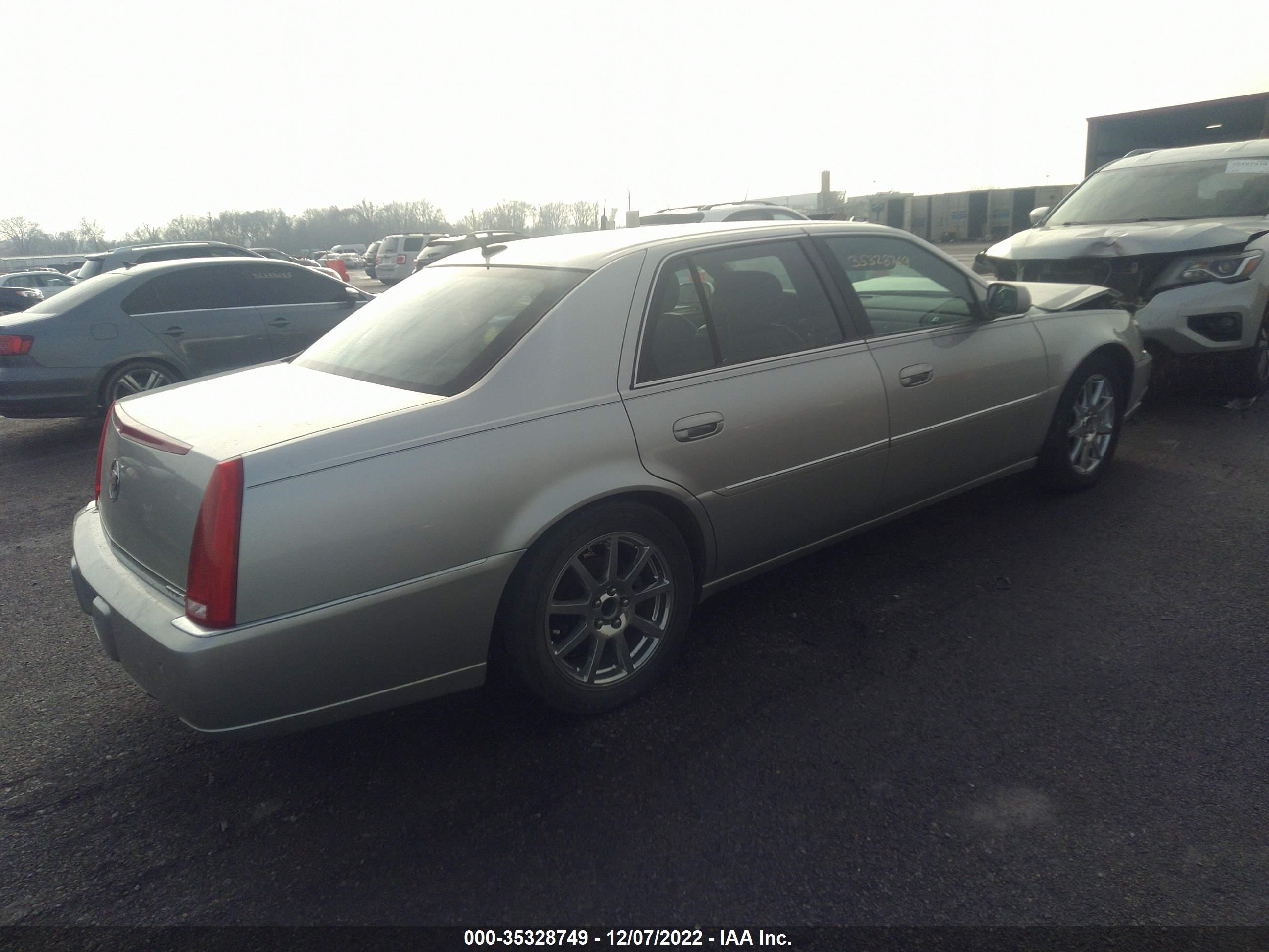 Photo 3 VIN: 1G6KD57977U216772 - CADILLAC DTS 