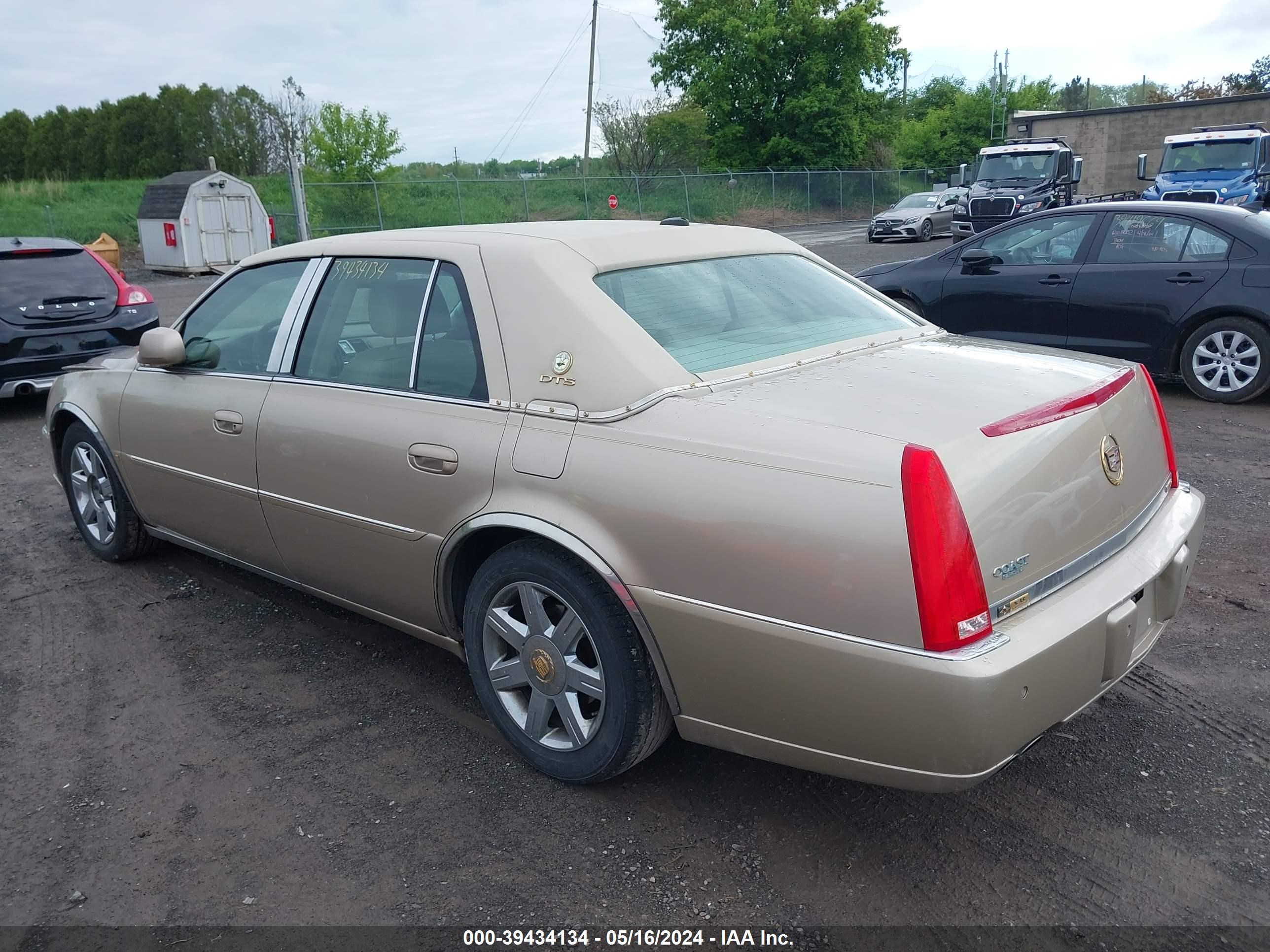 Photo 2 VIN: 1G6KD57Y06U207885 - CADILLAC DTS 