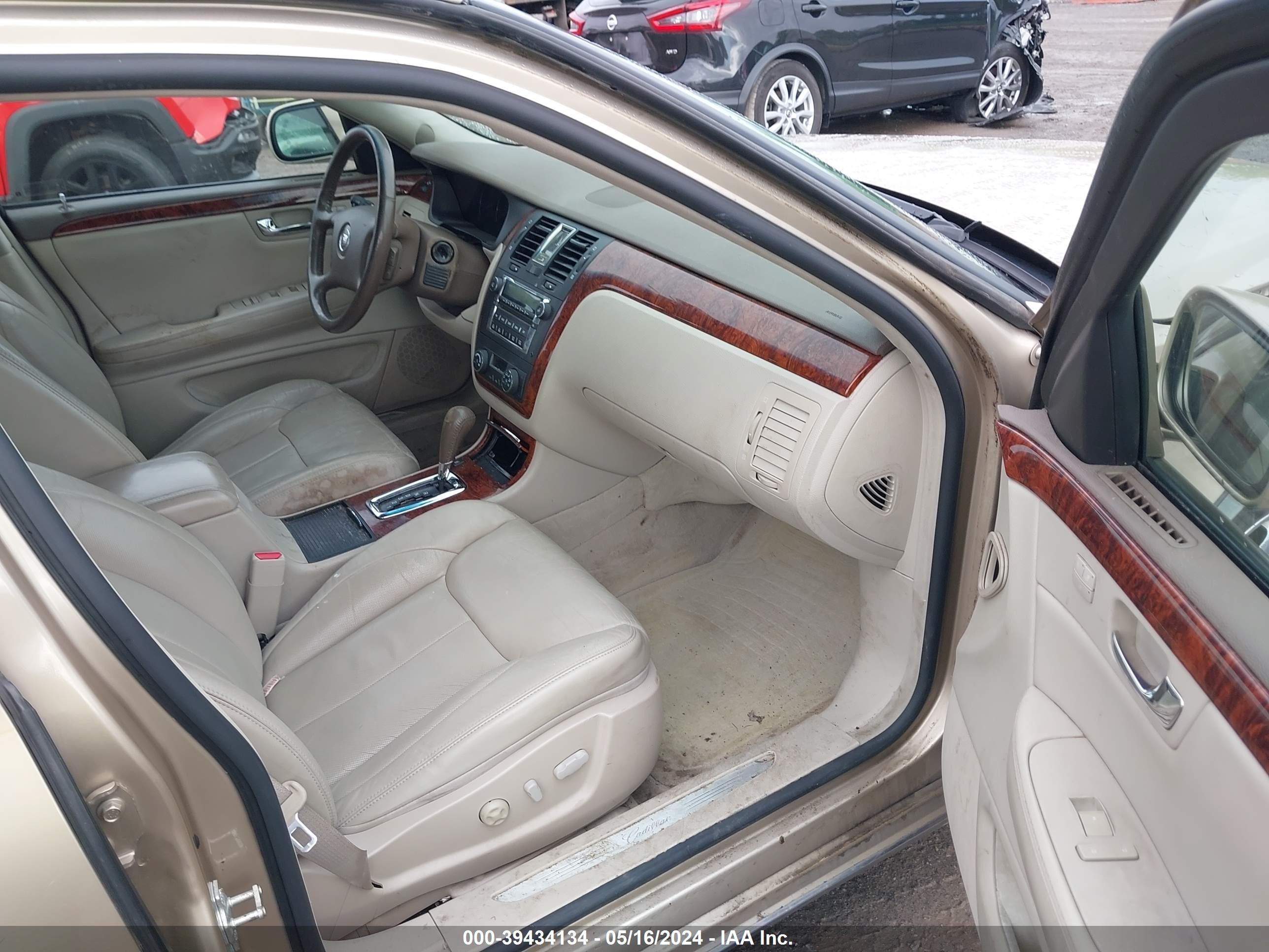 Photo 4 VIN: 1G6KD57Y06U207885 - CADILLAC DTS 