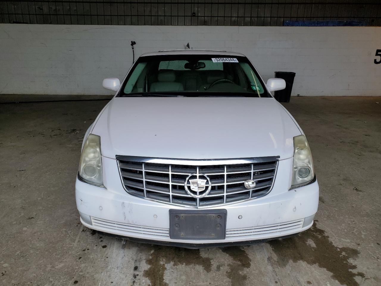 Photo 4 VIN: 1G6KD57Y06U220216 - CADILLAC DTS 