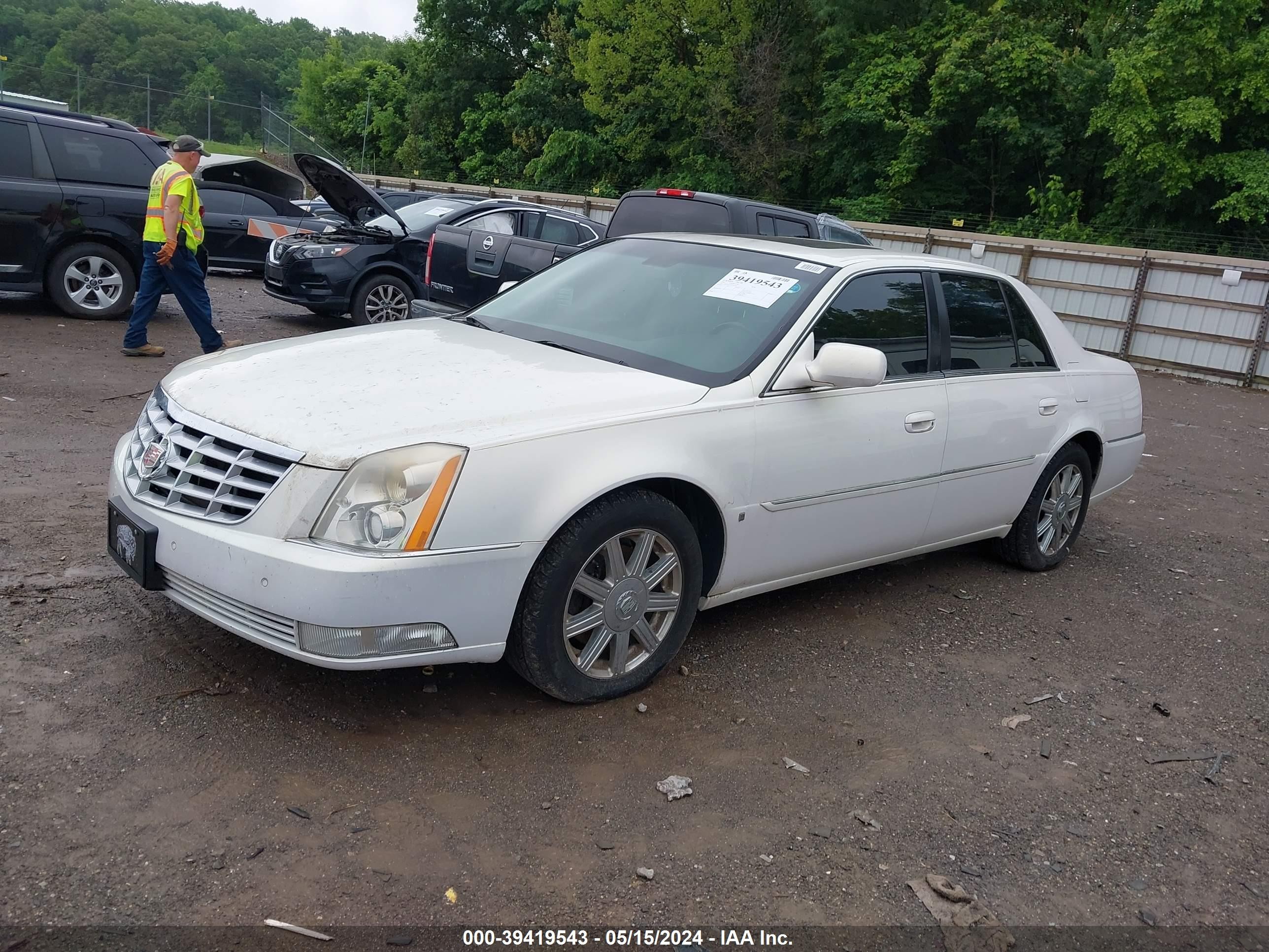 Photo 1 VIN: 1G6KD57Y07U163873 - CADILLAC DTS 