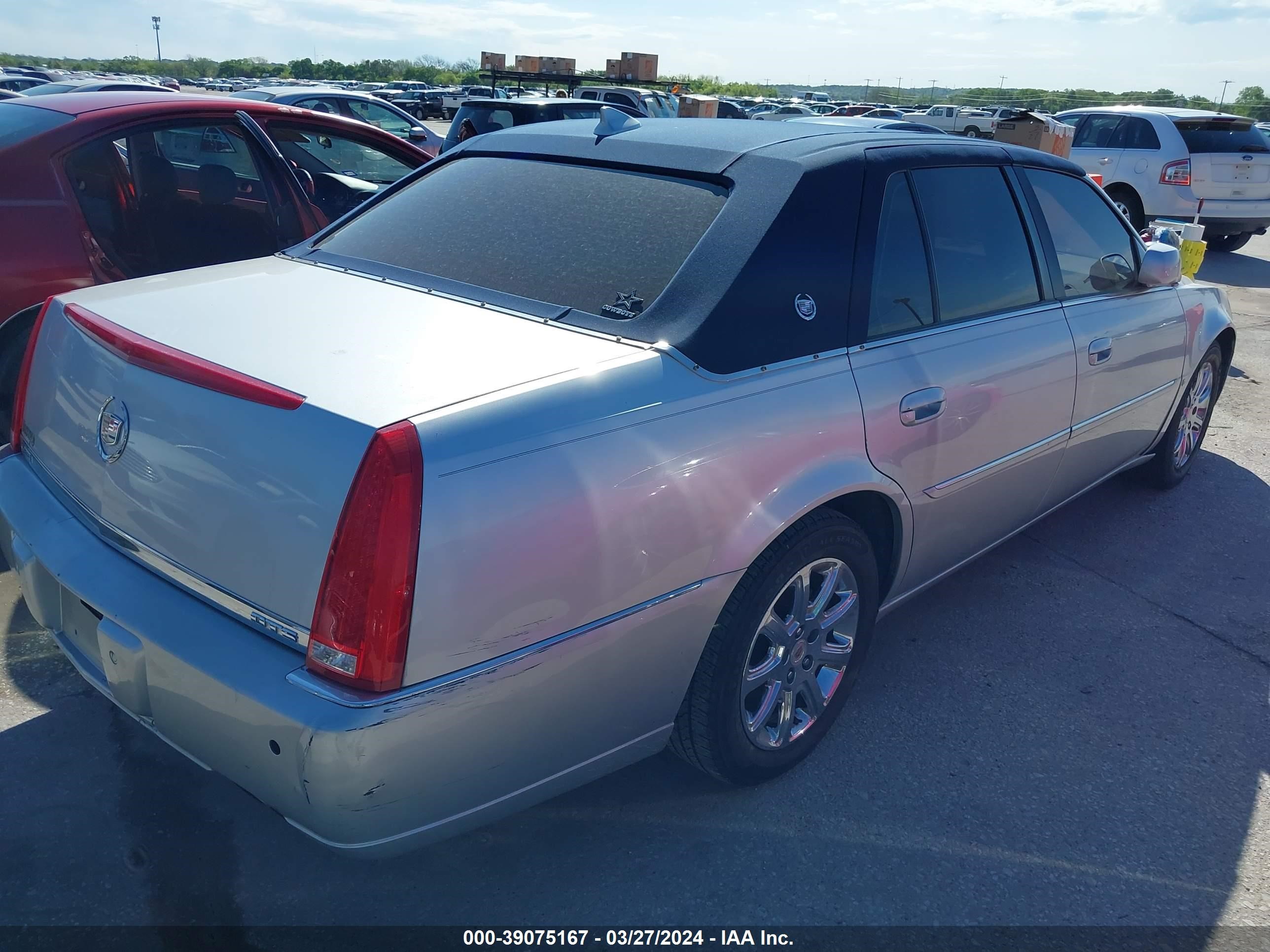 Photo 3 VIN: 1G6KD57Y09U106737 - CADILLAC DTS 