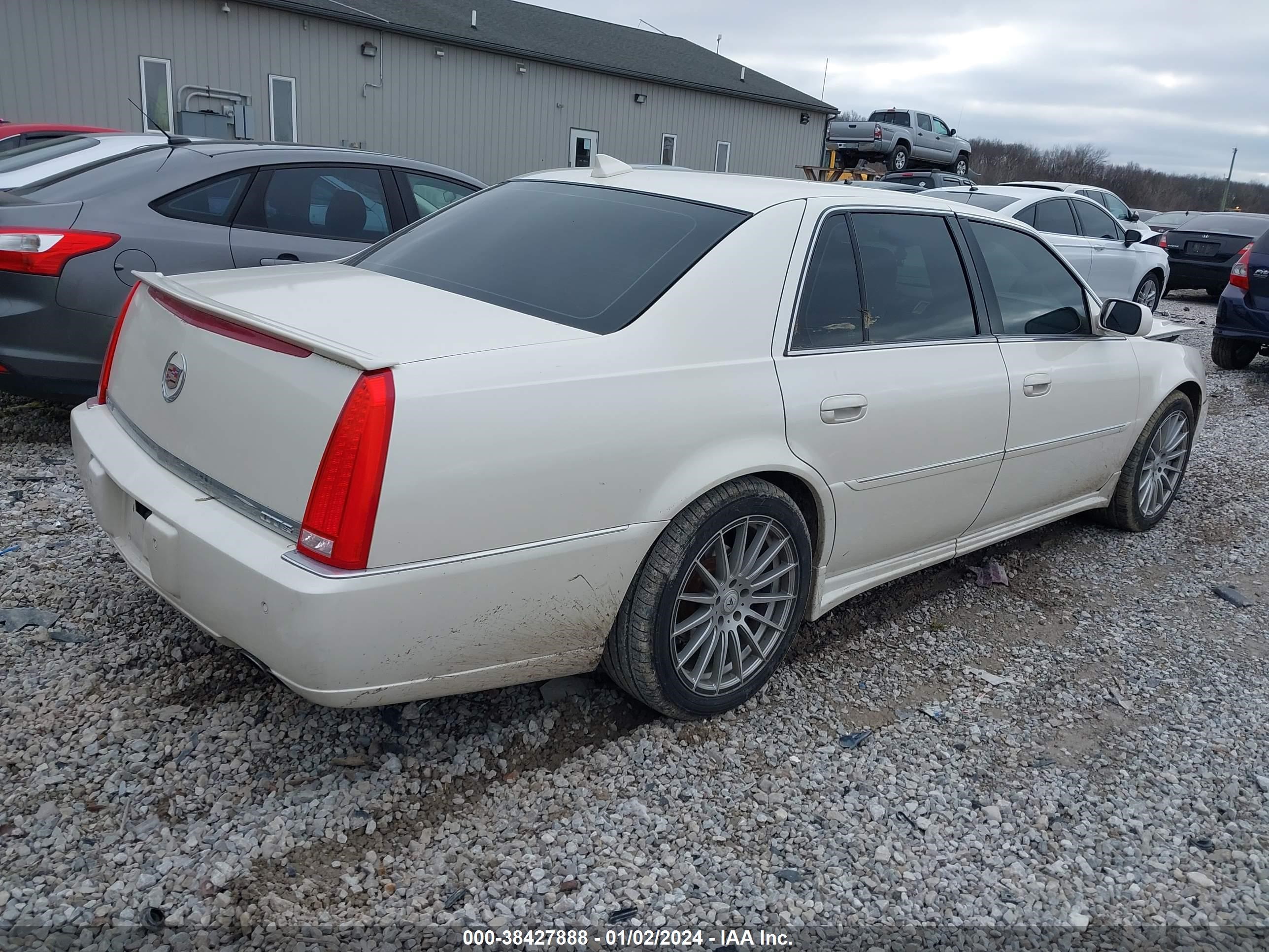 Photo 3 VIN: 1G6KD57Y09U129953 - CADILLAC DTS 