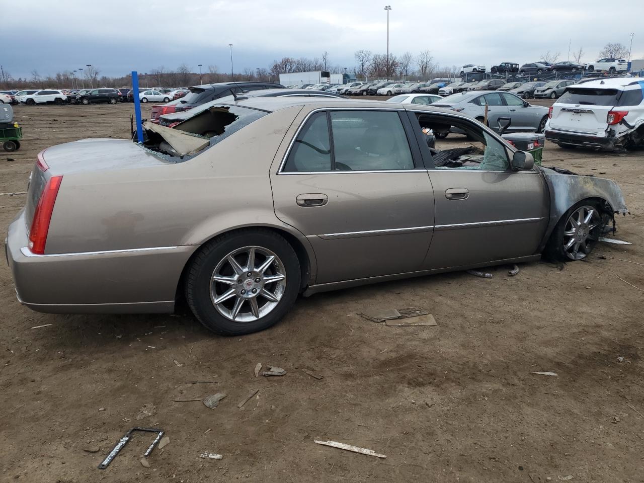 Photo 2 VIN: 1G6KD57Y16U222315 - CADILLAC DTS 