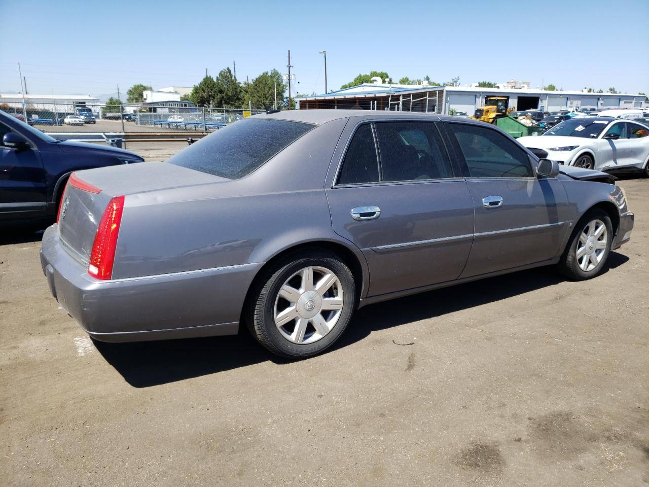 Photo 2 VIN: 1G6KD57Y17U175370 - CADILLAC DTS 