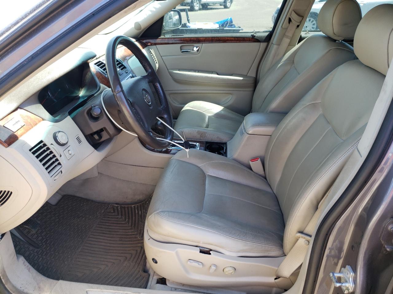 Photo 6 VIN: 1G6KD57Y17U175370 - CADILLAC DTS 