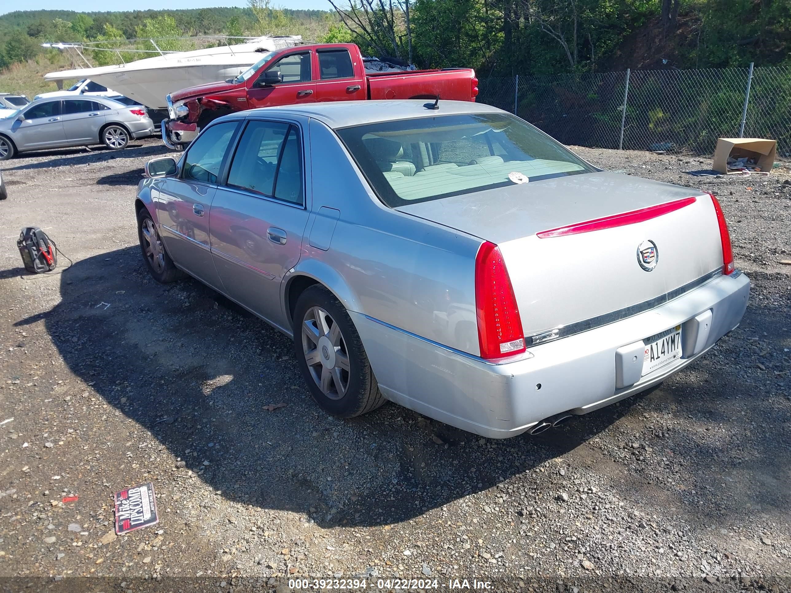 Photo 2 VIN: 1G6KD57Y17U180455 - CADILLAC DTS 