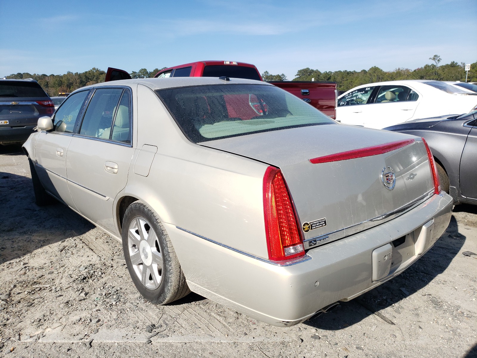 Photo 2 VIN: 1G6KD57Y17U180844 - CADILLAC DTS 