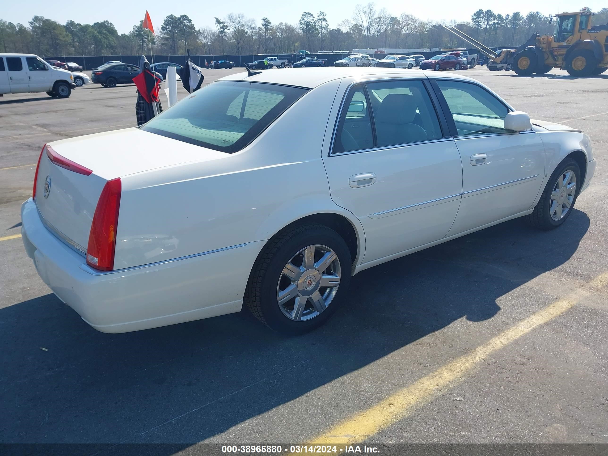 Photo 3 VIN: 1G6KD57Y17U223434 - CADILLAC DTS 