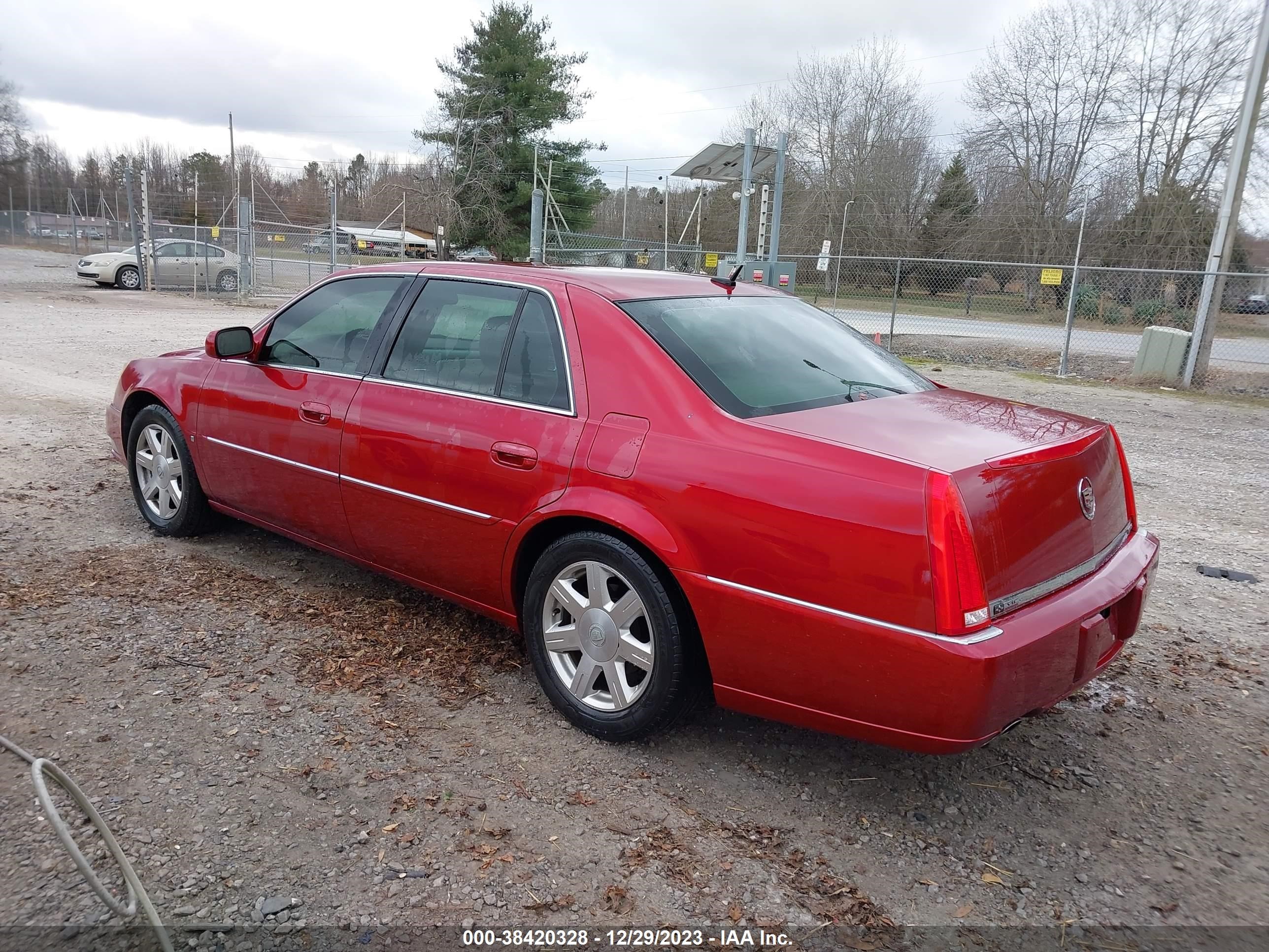 Photo 2 VIN: 1G6KD57Y18U104705 - CADILLAC DTS 