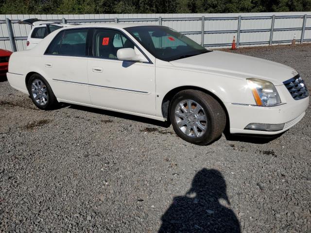 Photo 3 VIN: 1G6KD57Y18U207056 - CADILLAC DTS 