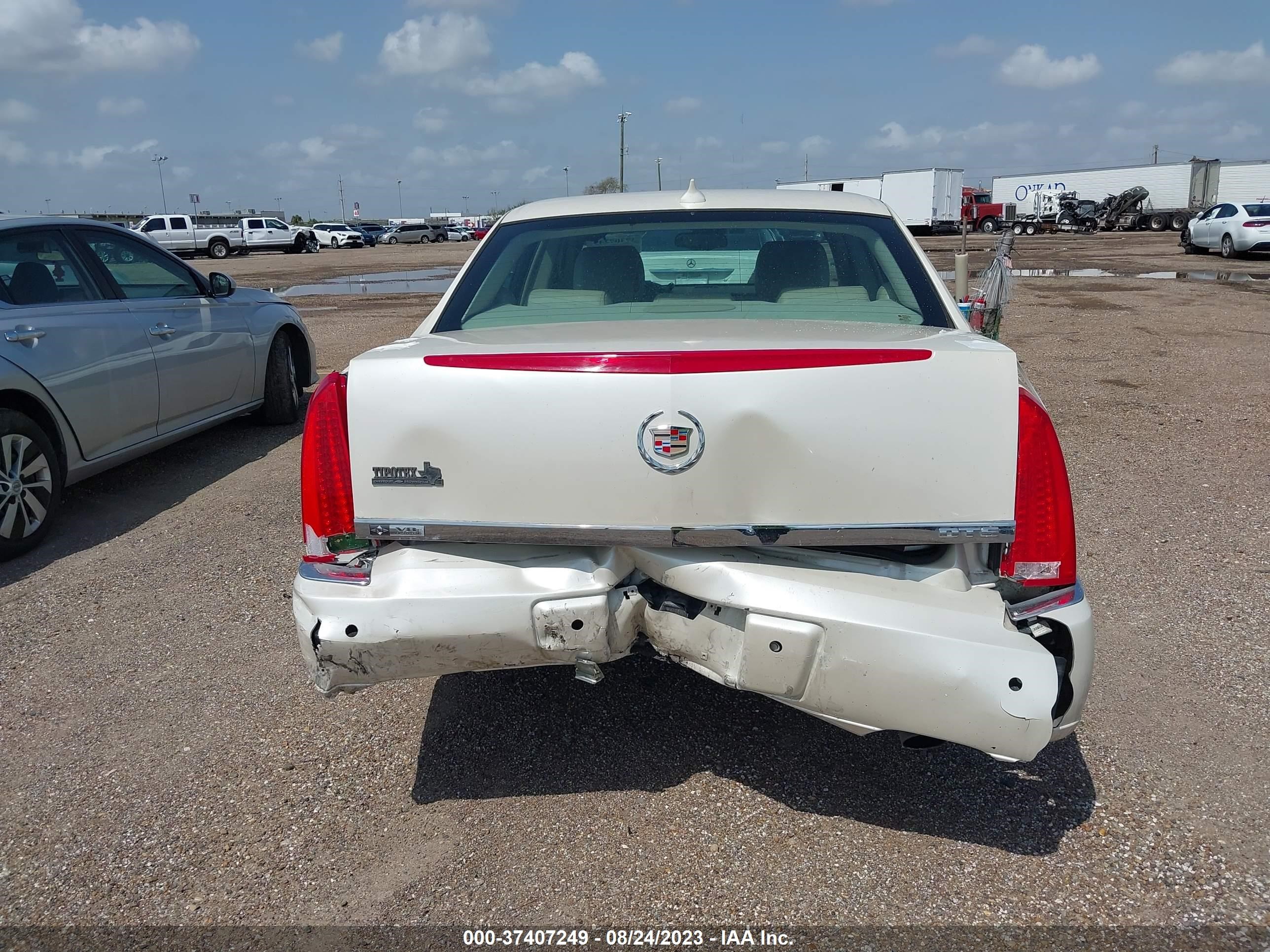 Photo 15 VIN: 1G6KD57Y19U106228 - CADILLAC DTS 