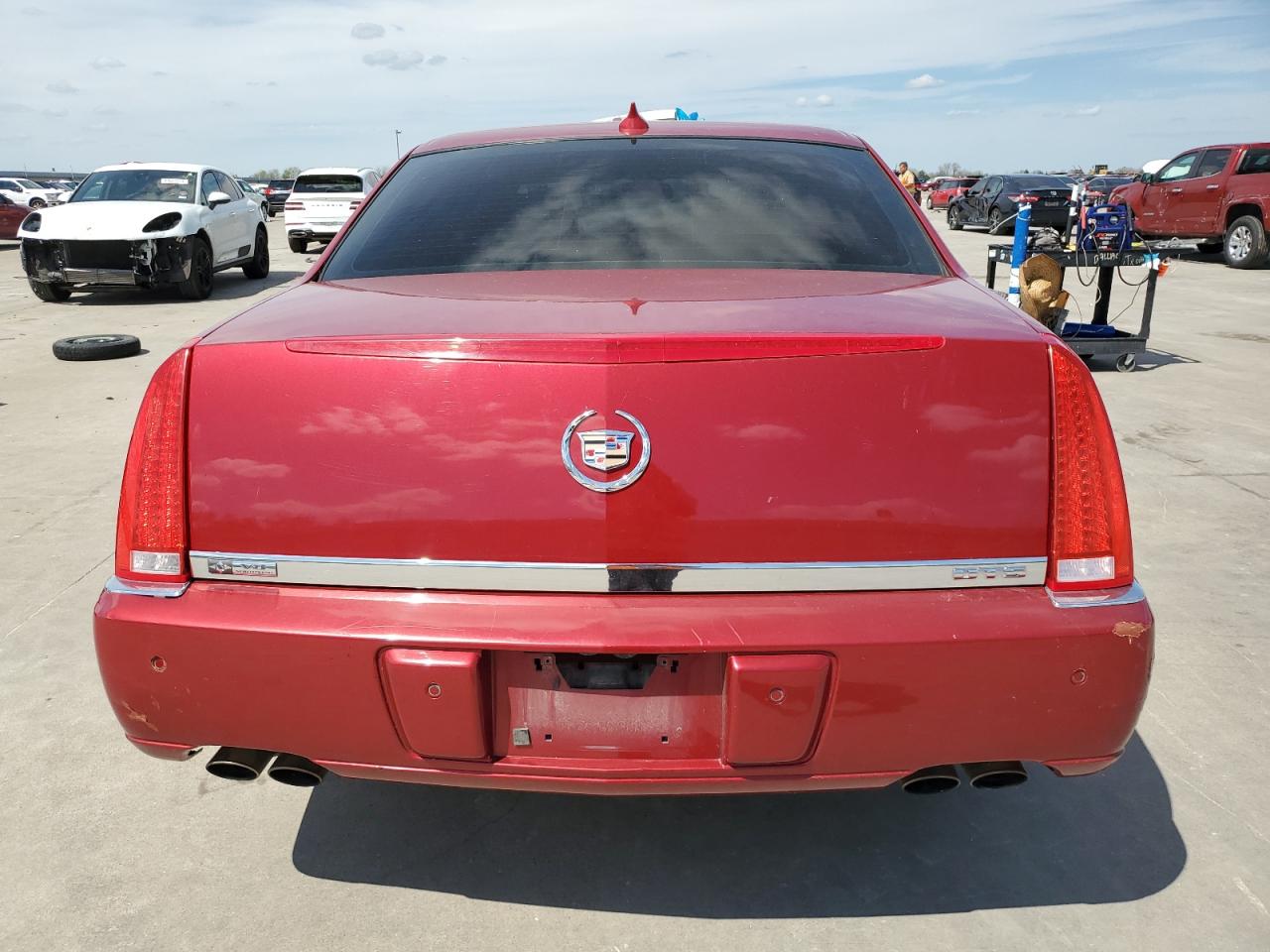 Photo 5 VIN: 1G6KD57Y19U116743 - CADILLAC DTS 