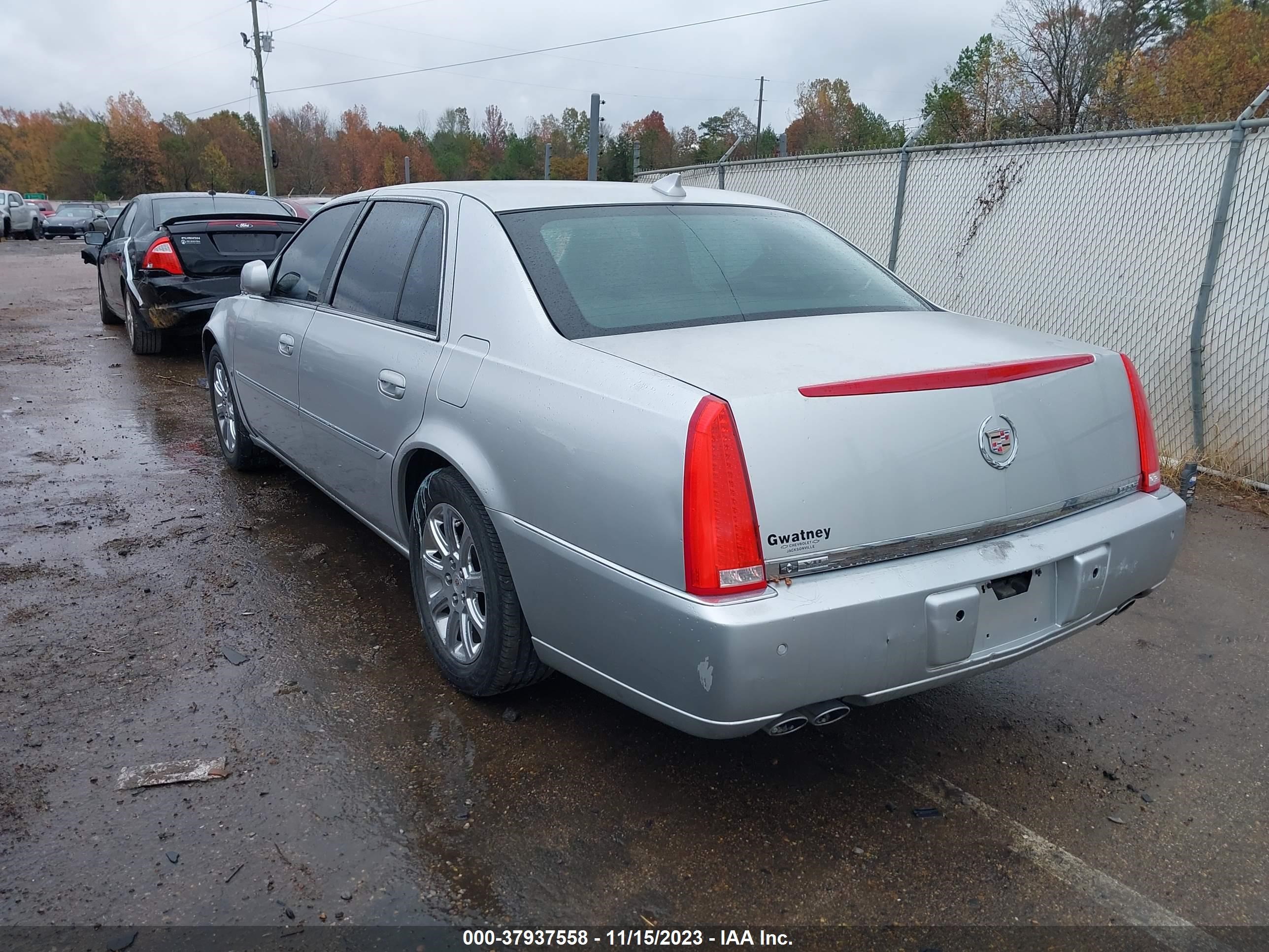 Photo 2 VIN: 1G6KD57Y19U129251 - CADILLAC DTS 