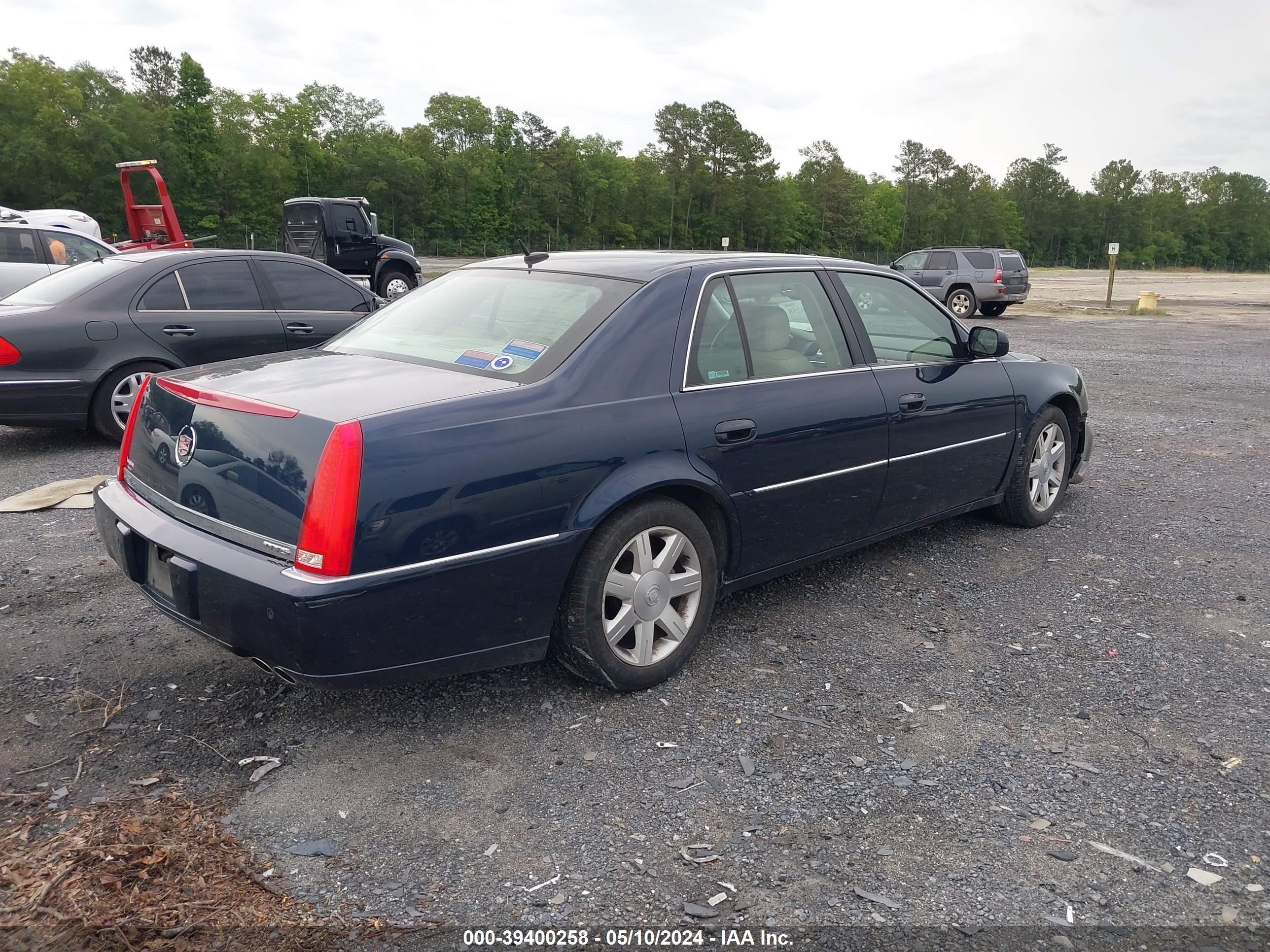 Photo 3 VIN: 1G6KD57Y26U105312 - CADILLAC DTS 