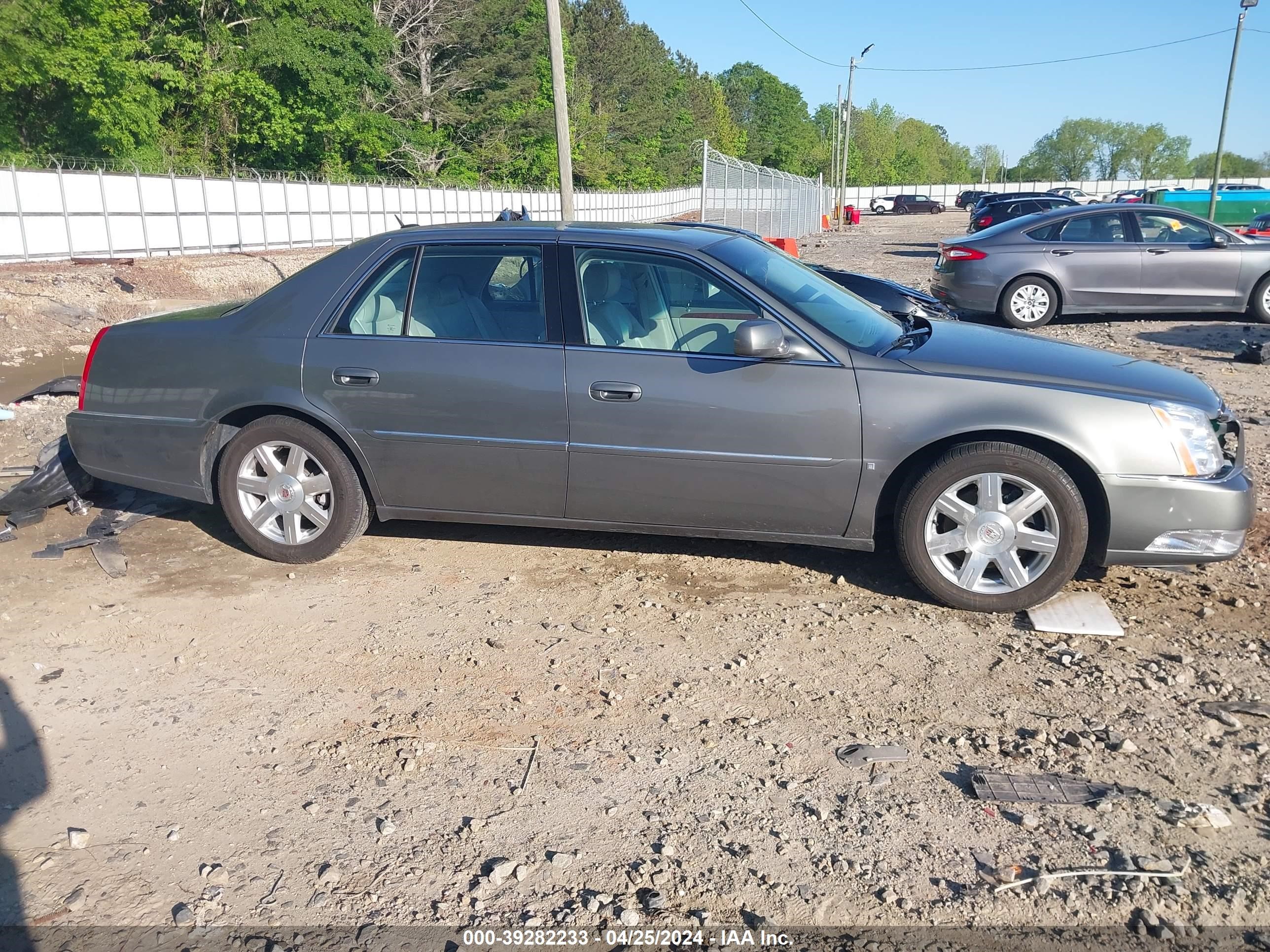 Photo 13 VIN: 1G6KD57Y27U214273 - CADILLAC DTS 