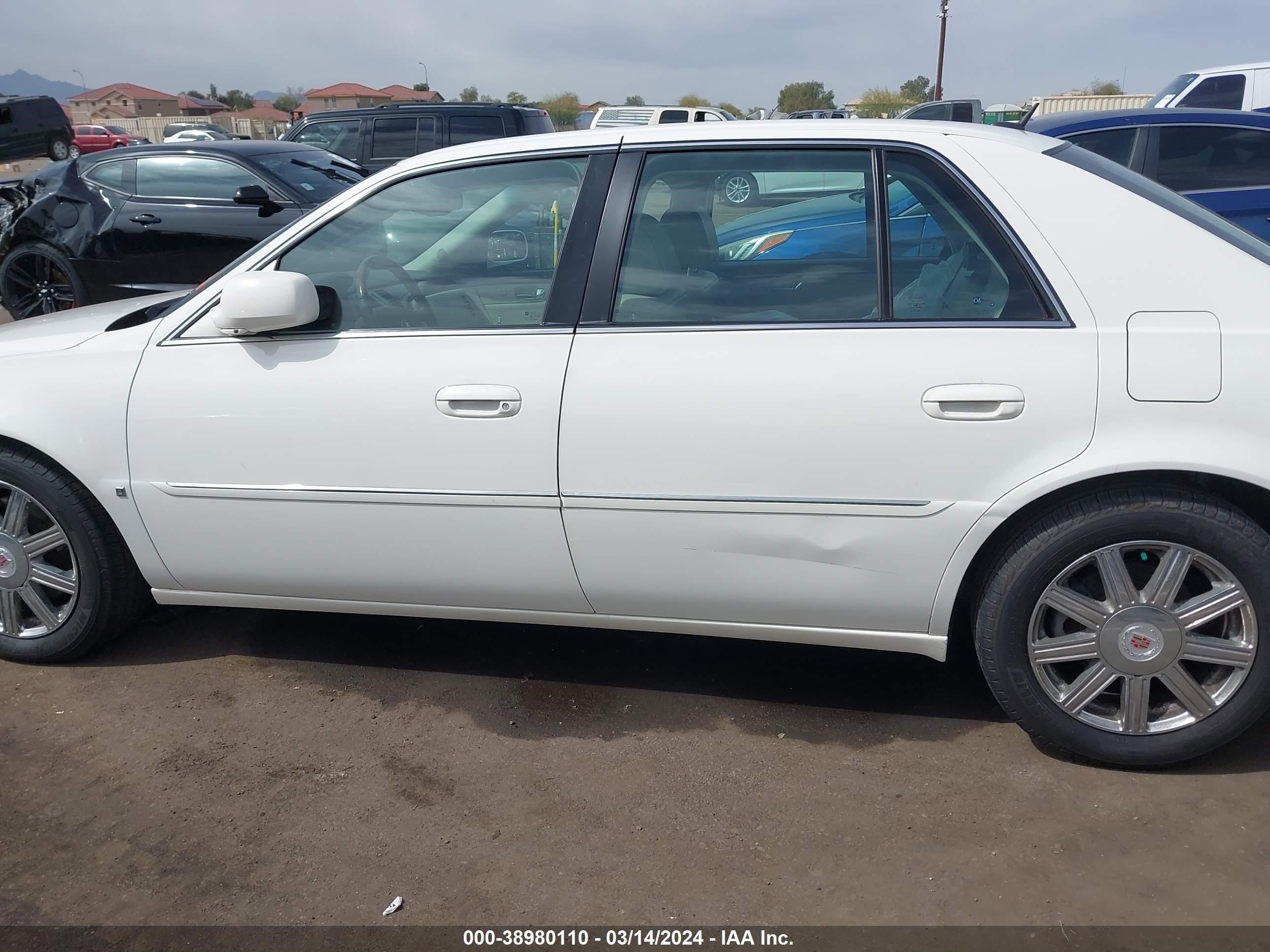 Photo 13 VIN: 1G6KD57Y27U224219 - CADILLAC DTS 