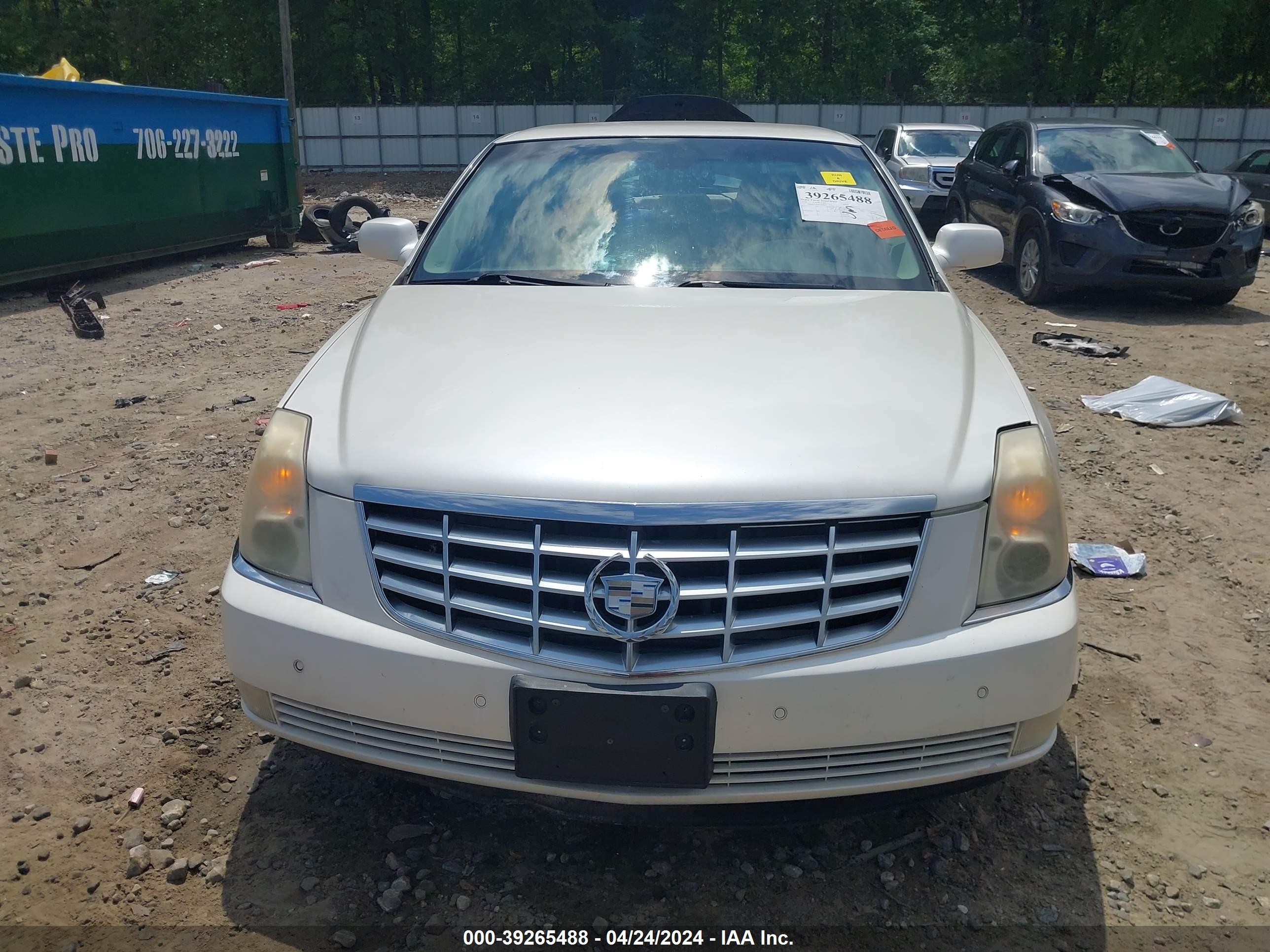 Photo 11 VIN: 1G6KD57Y28U155050 - CADILLAC DTS 