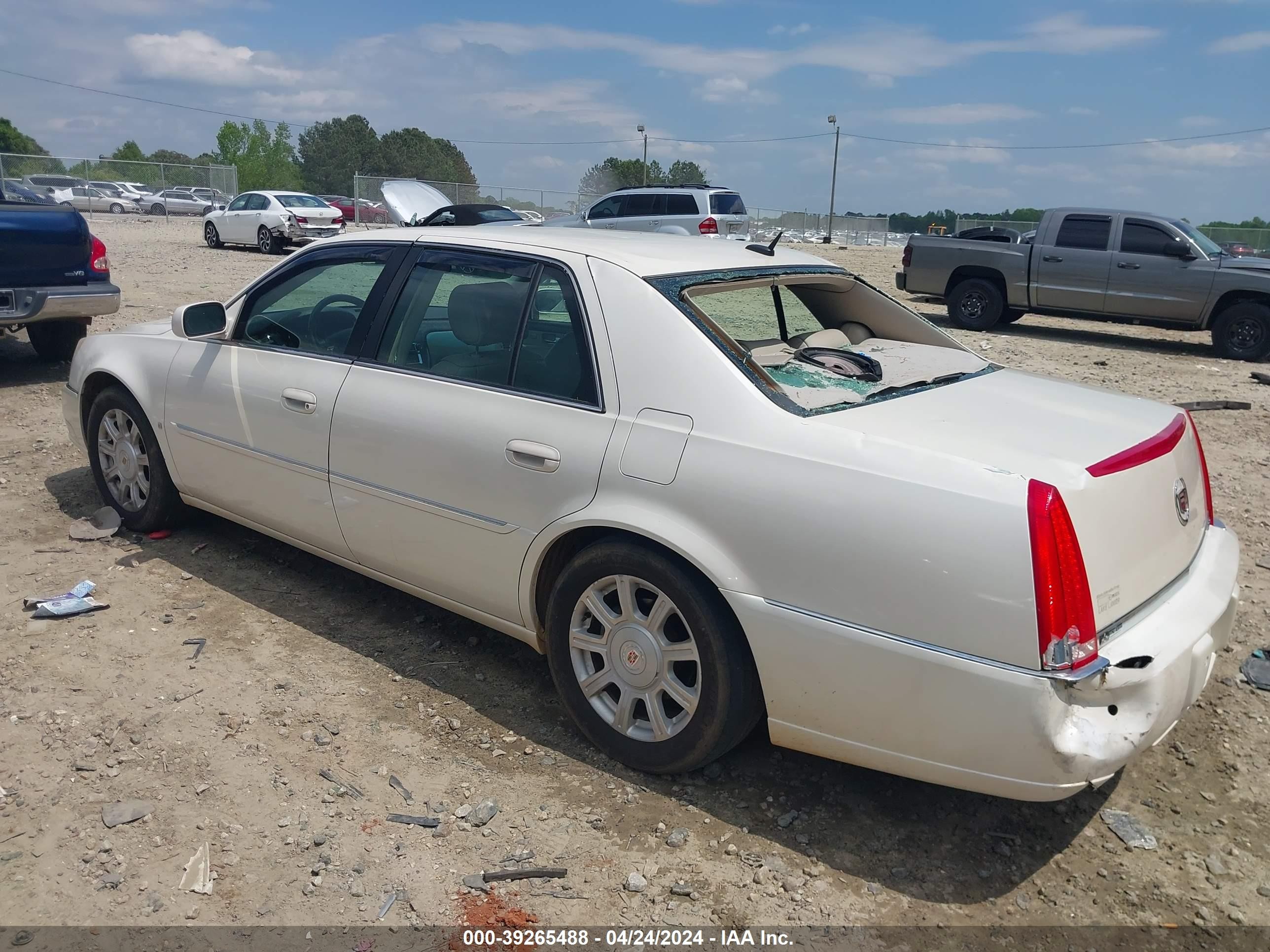 Photo 2 VIN: 1G6KD57Y28U155050 - CADILLAC DTS 