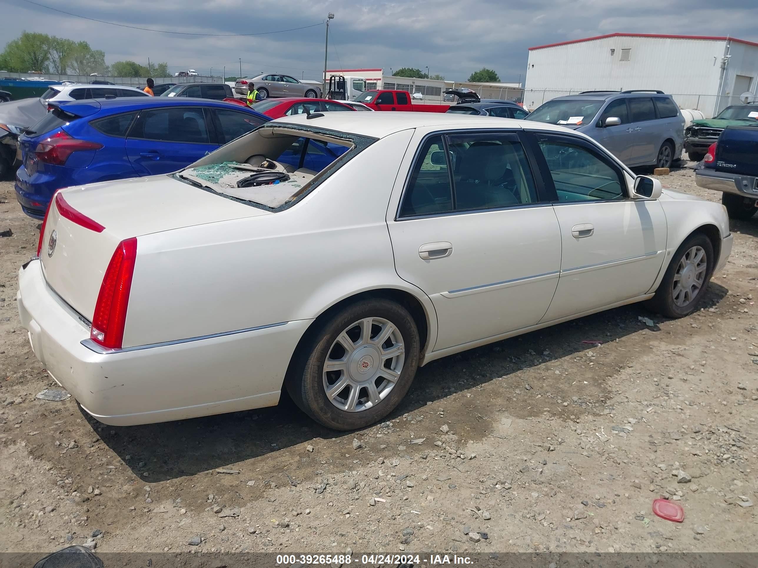 Photo 3 VIN: 1G6KD57Y28U155050 - CADILLAC DTS 