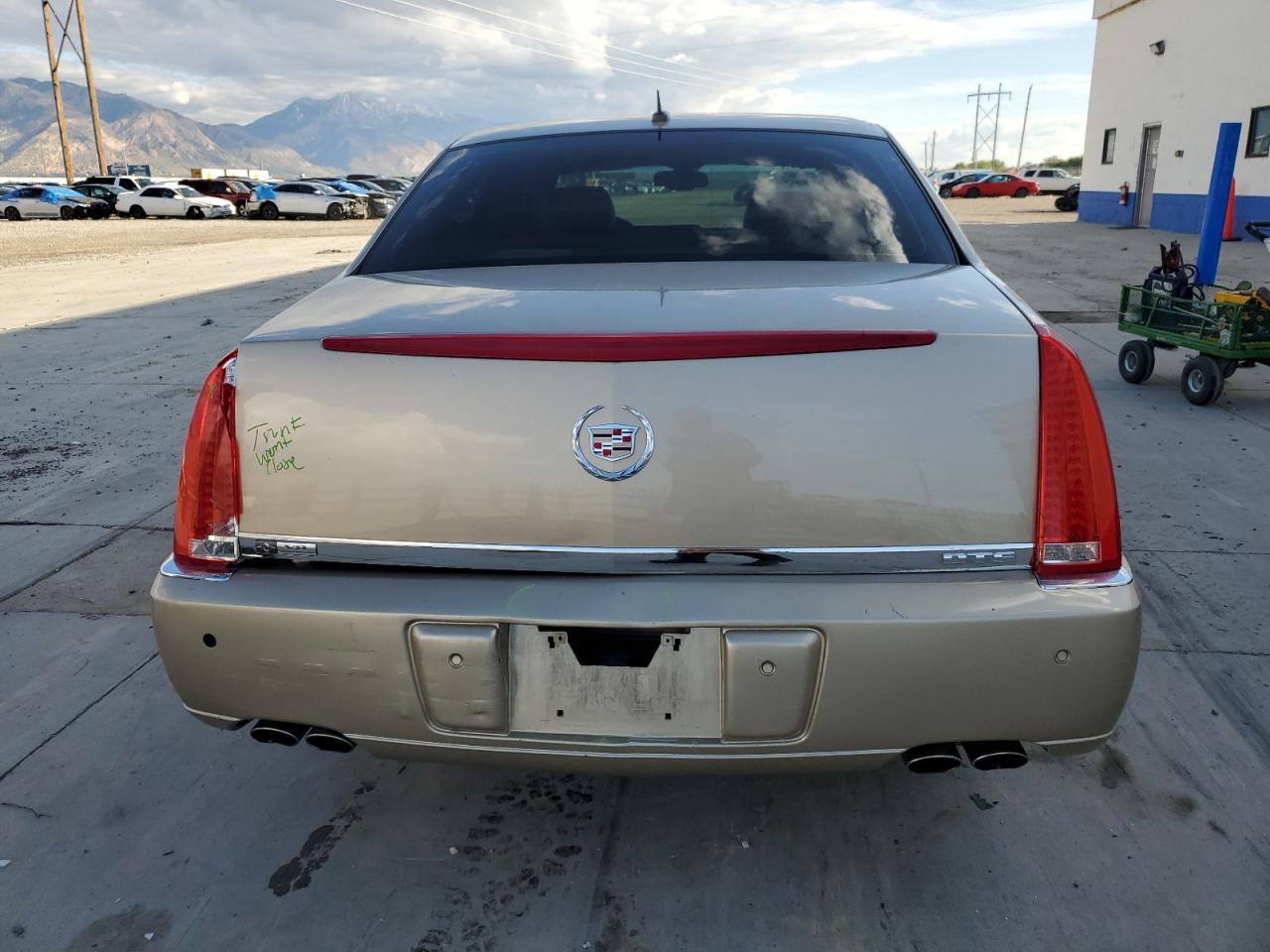 Photo 5 VIN: 1G6KD57Y36U116285 - CADILLAC DTS 