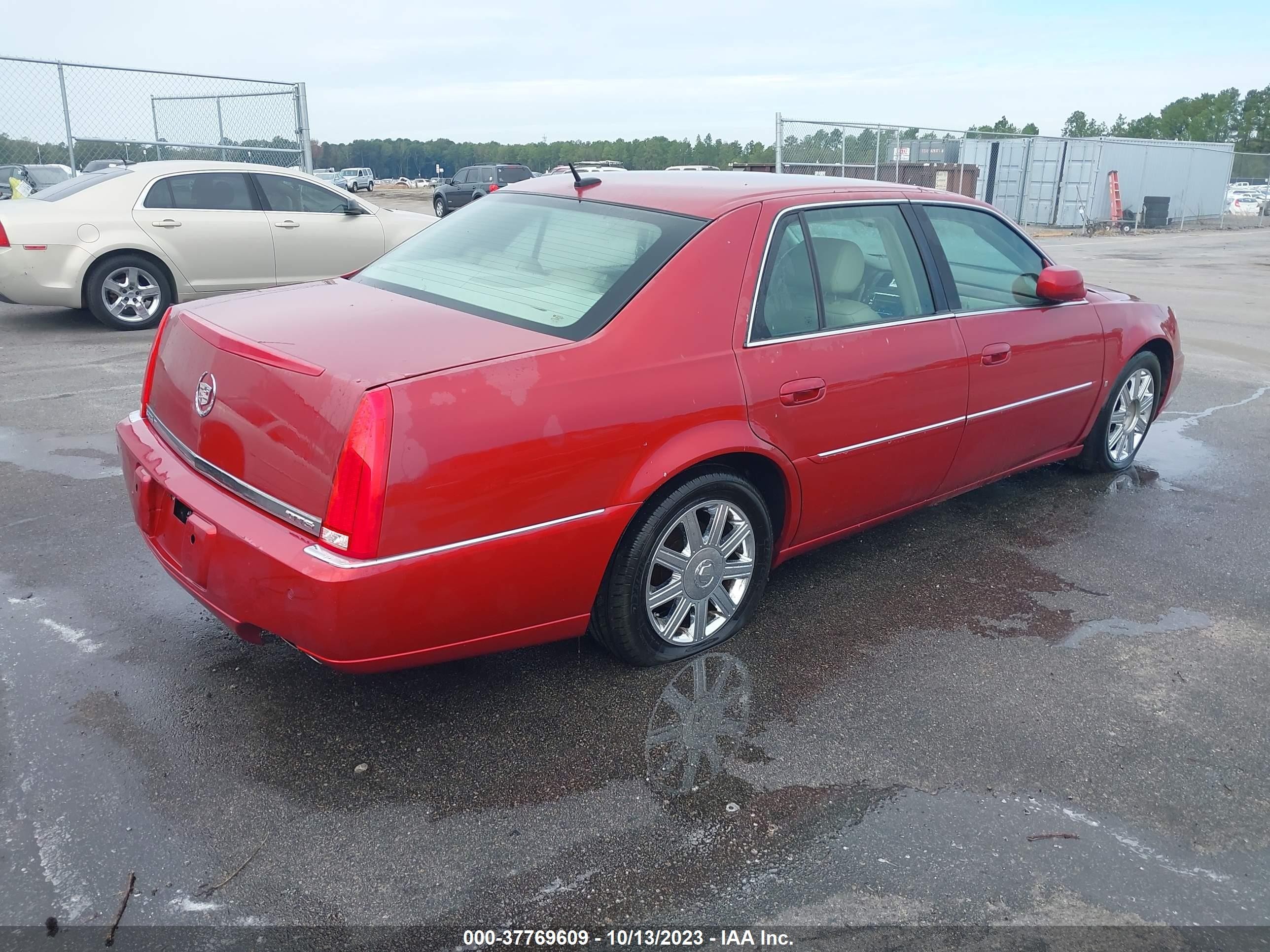 Photo 3 VIN: 1G6KD57Y36U117114 - CADILLAC DTS 